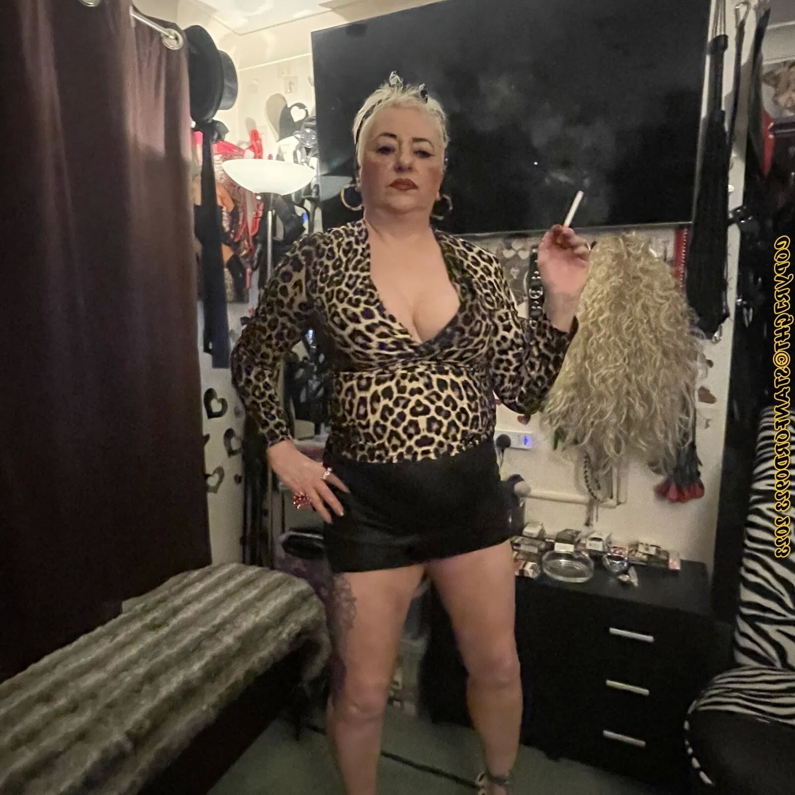 MOM NEEDS YOUNG COCK - 53 Pics
