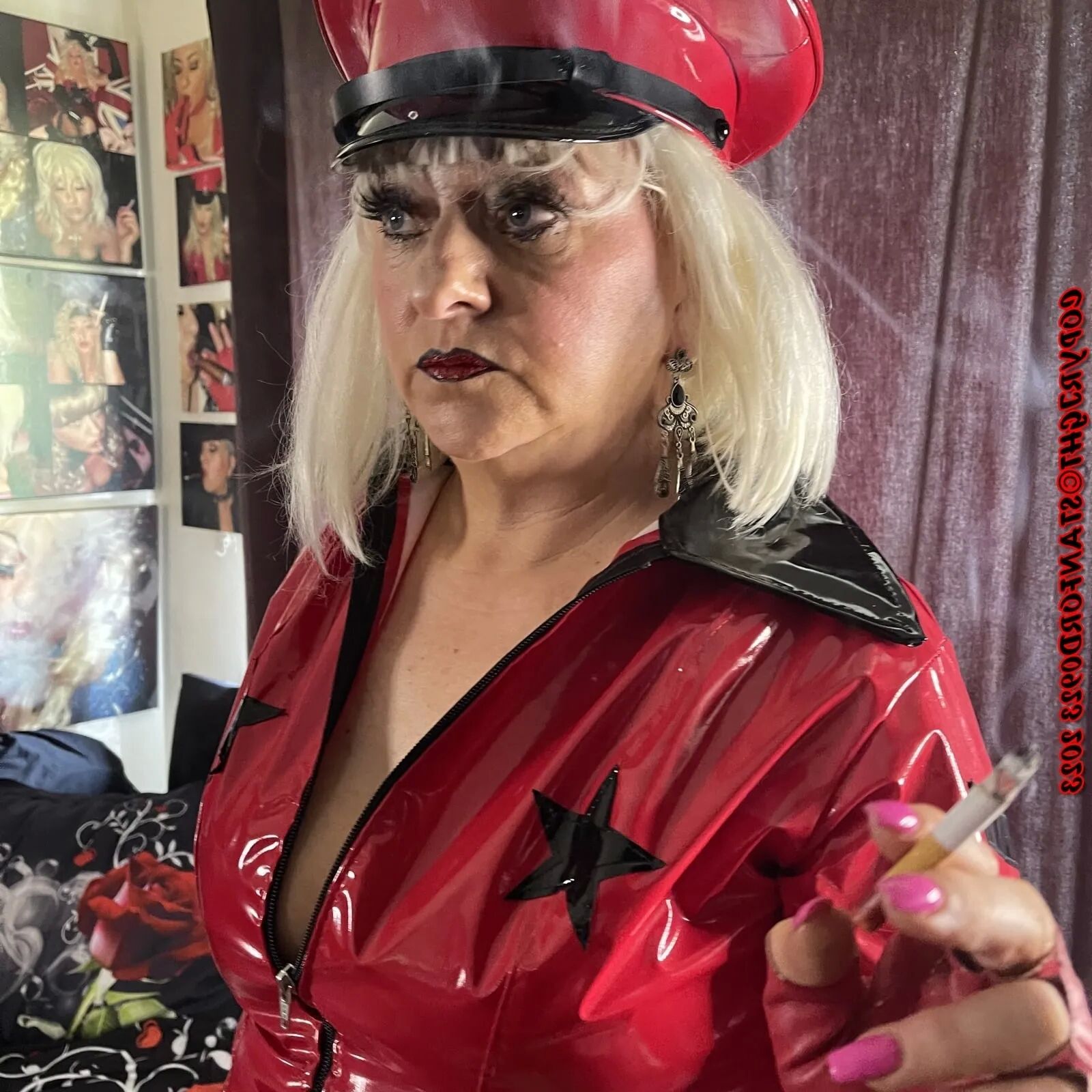 MISTRESS SHIRLEY SMOKING HOT - 137 Pics