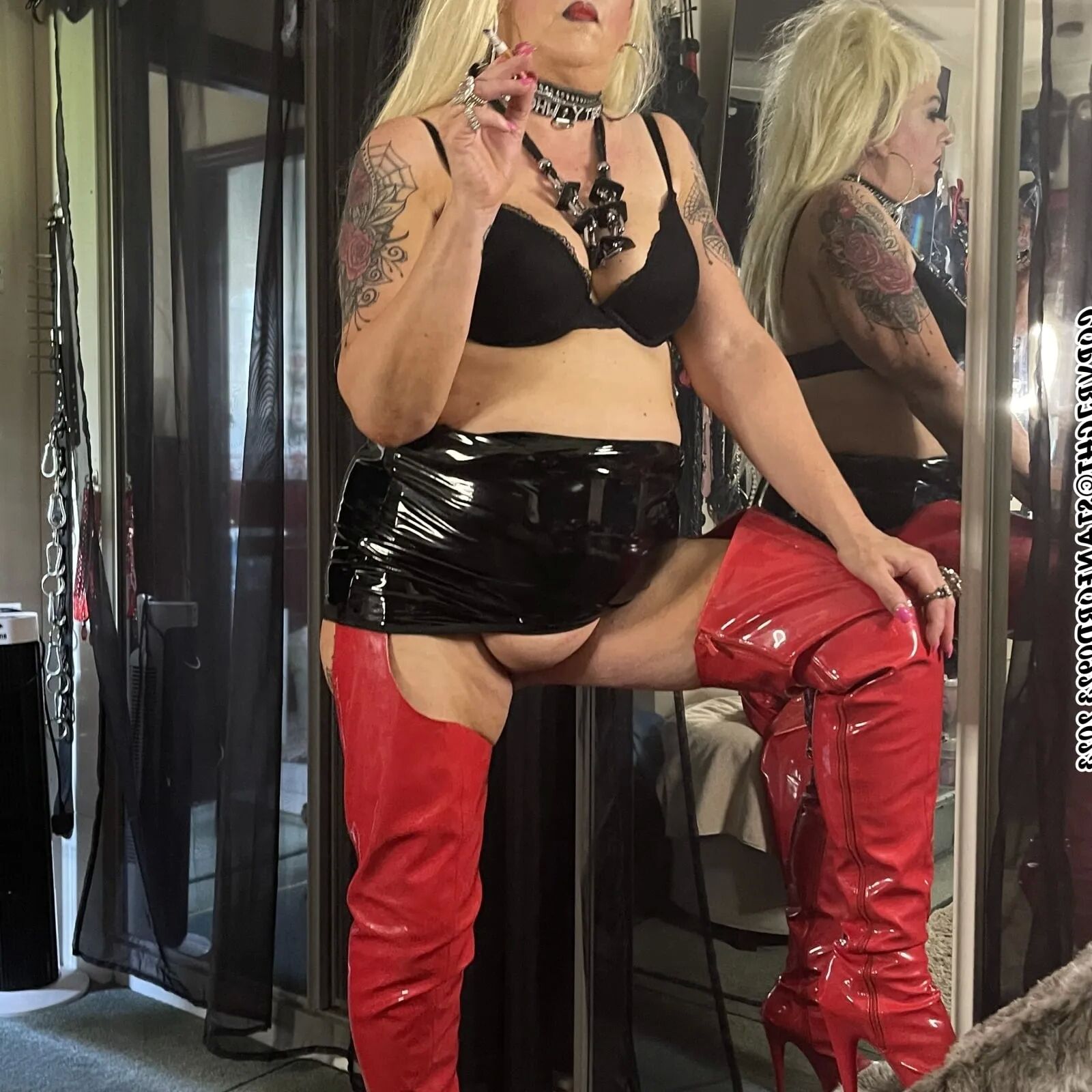 SHIRLEY I LOVE SMOKING PT 2 - 255 Pics