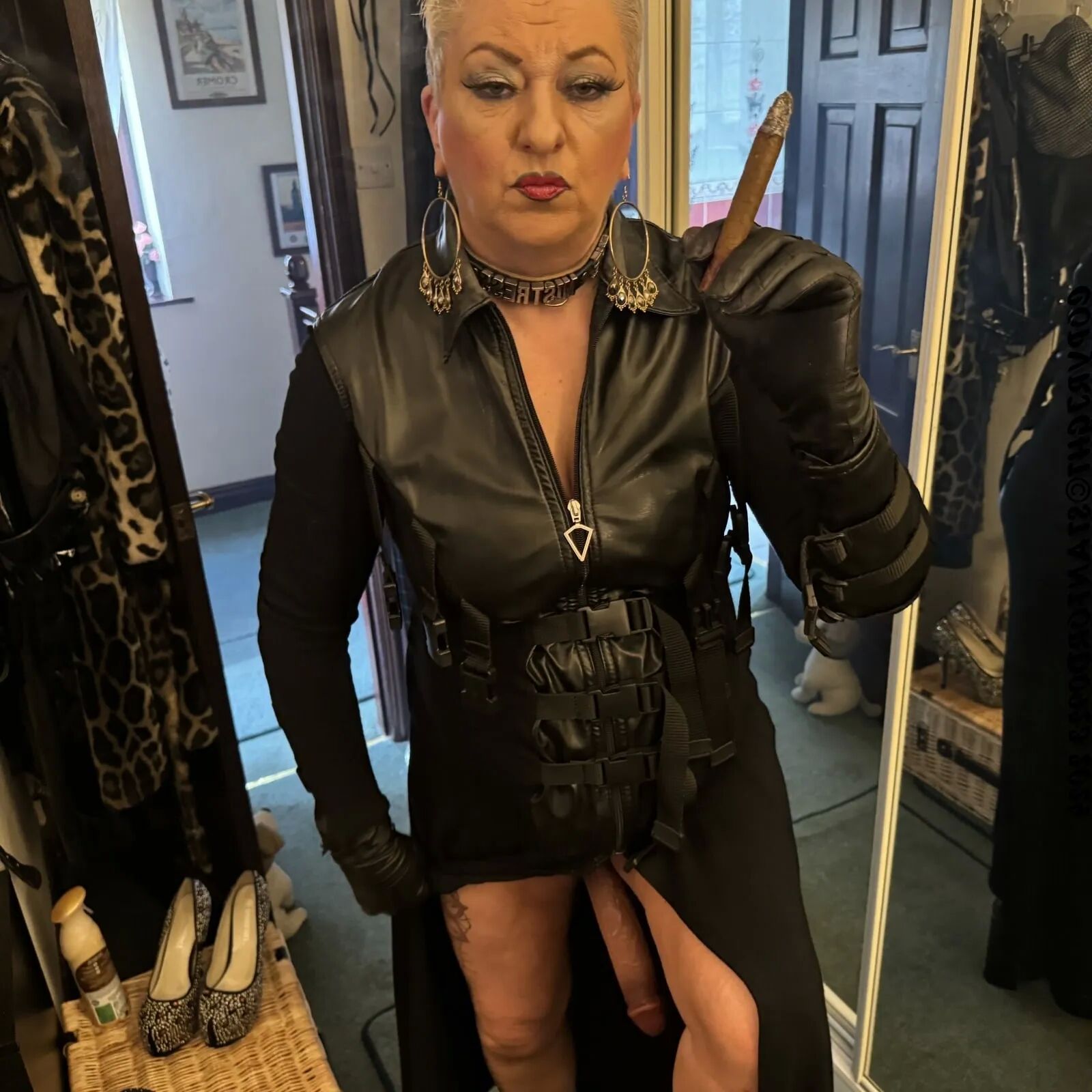 SHIRLEY SMOKING DOMINATION - 141 Pics