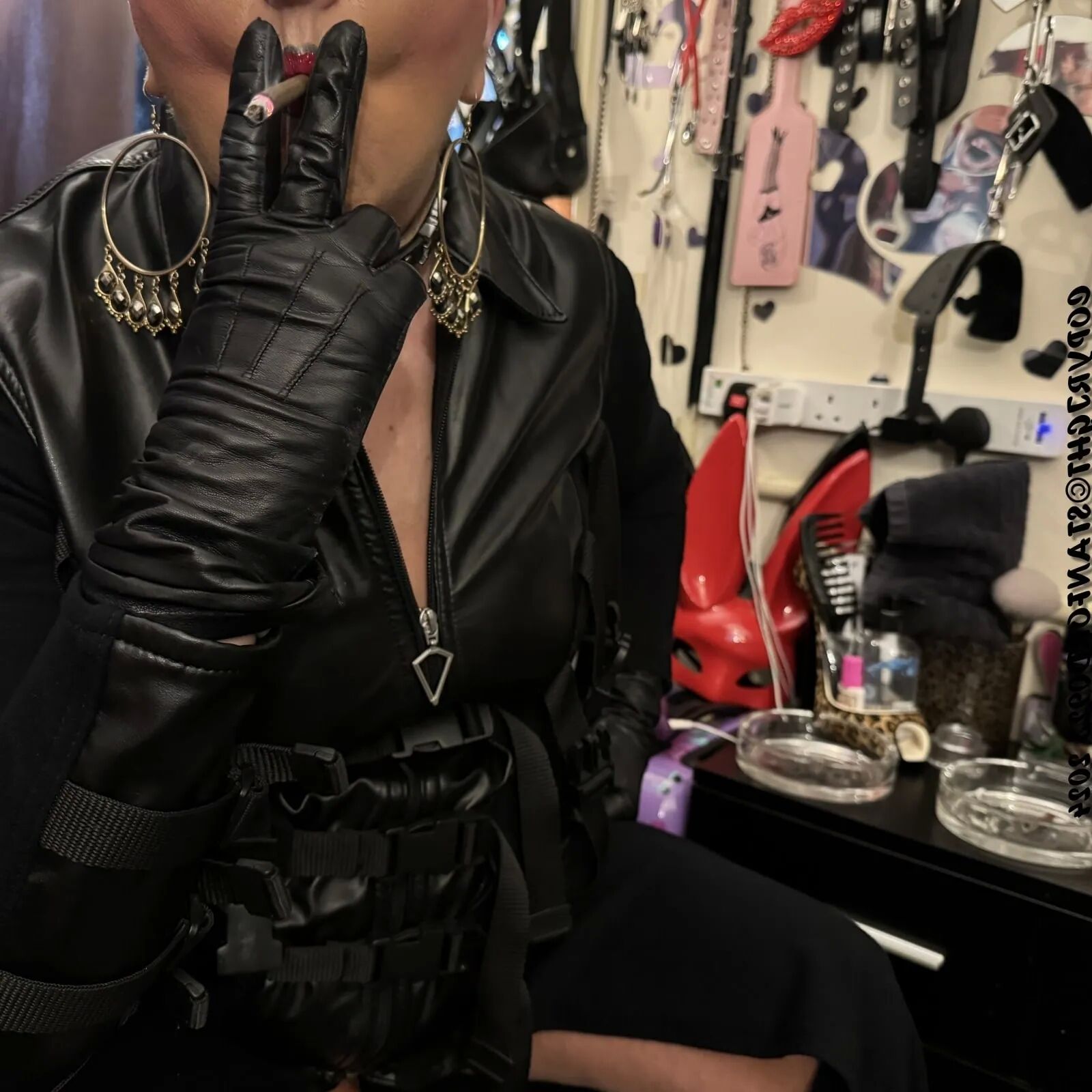 SHIRLEY SMOKING DOMINATION - 141 Pics