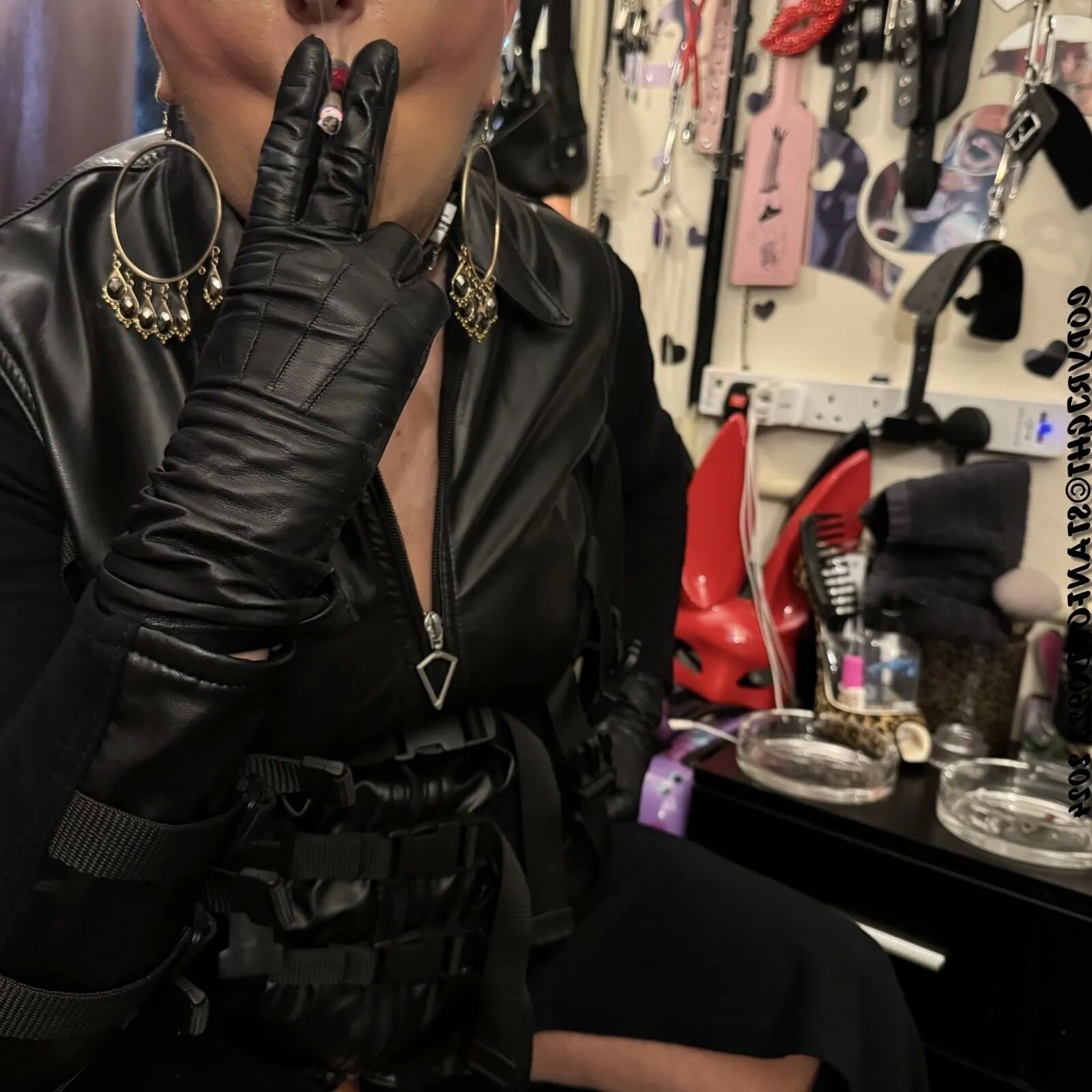 SHIRLEY SMOKING DOMINATION - 141 Pics