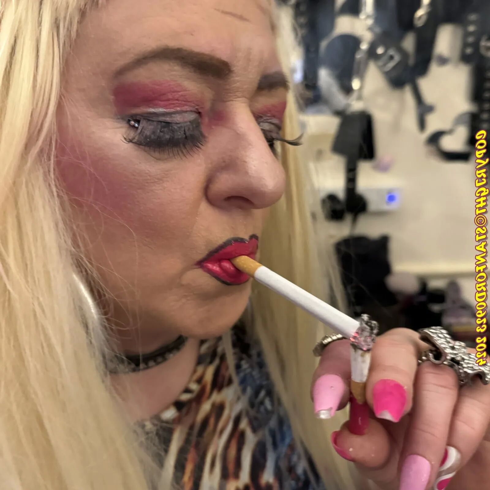 SHIRLEY HIPPY SLUT - 105 Pics