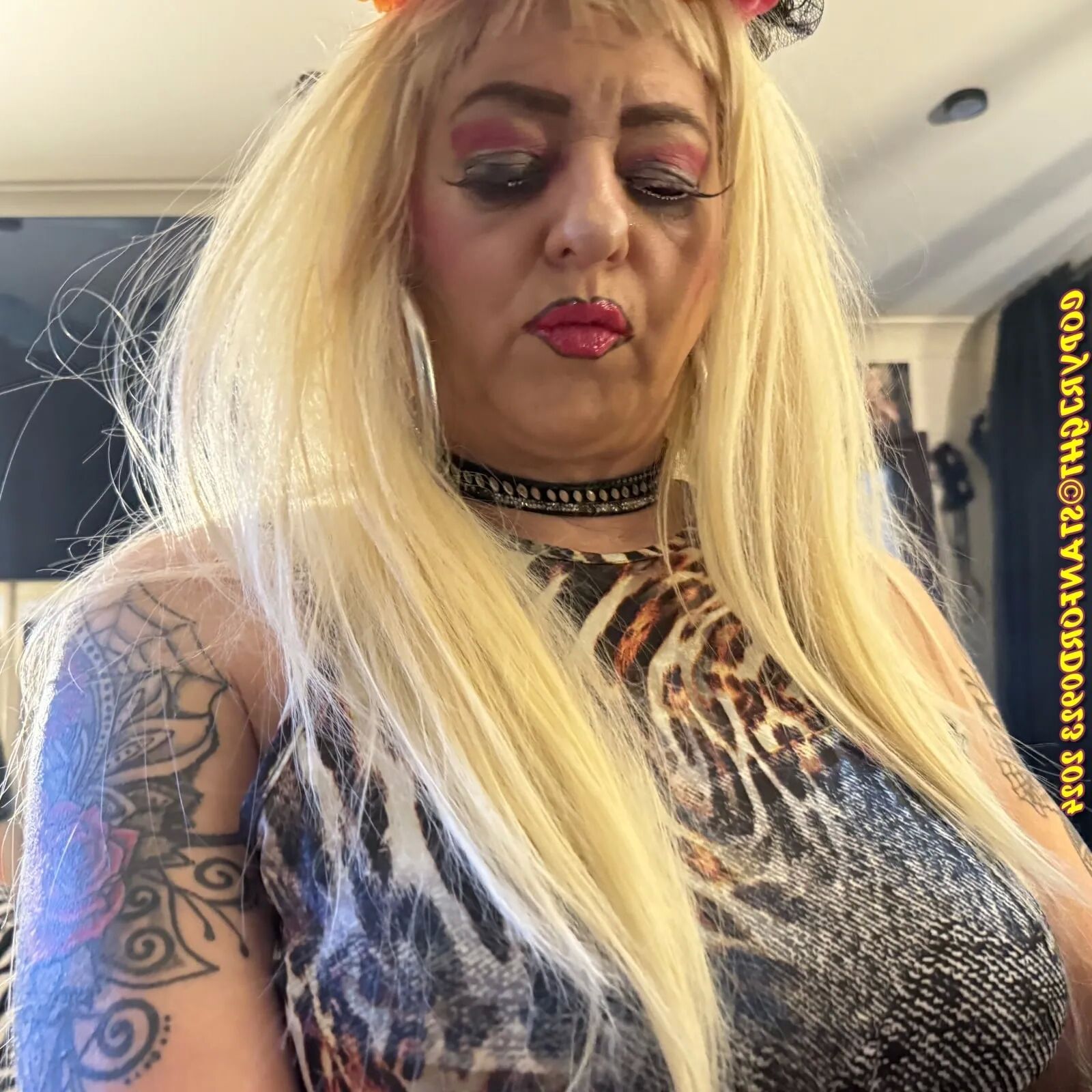 SHIRLEY HIPPY SLUT - 105 Pics