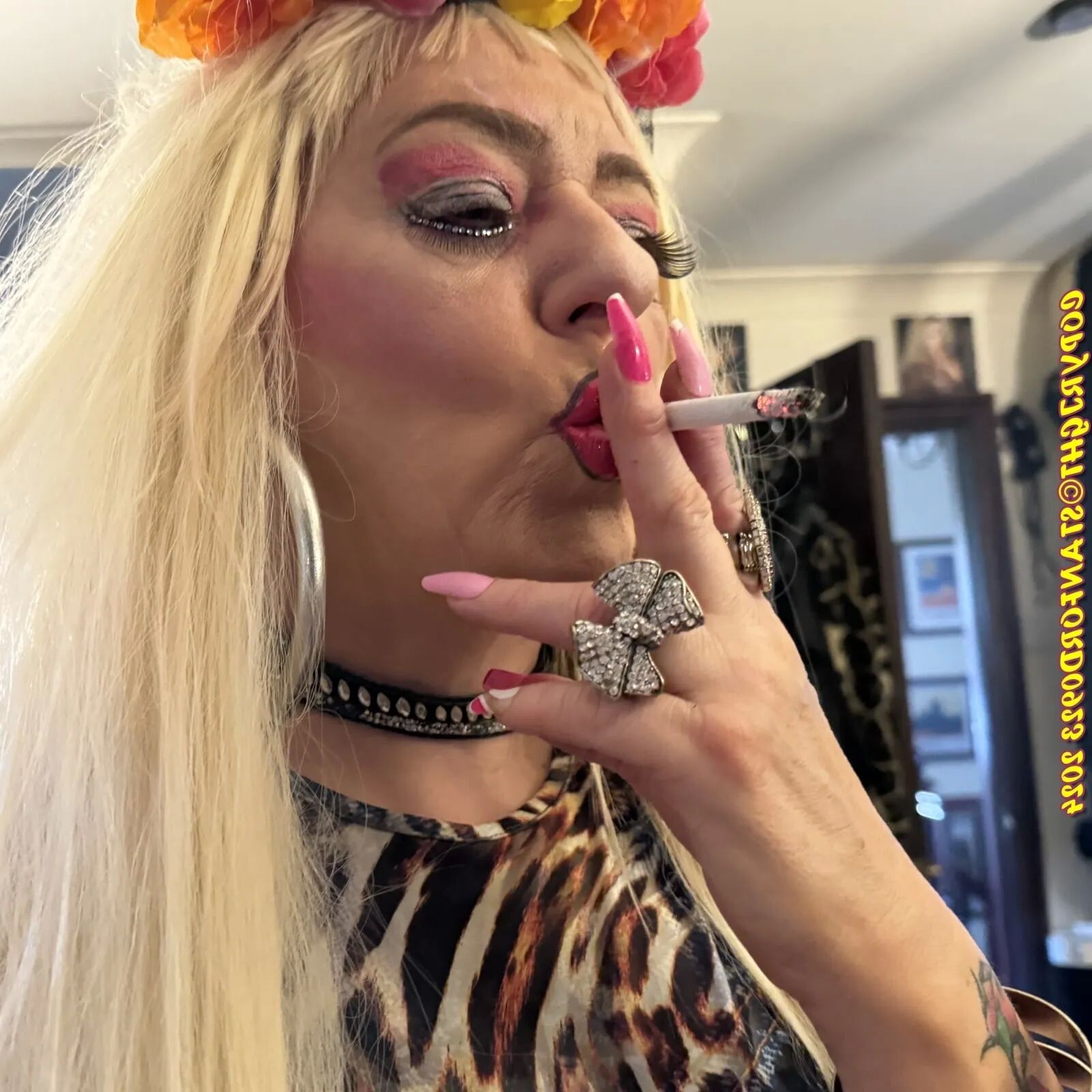 SHIRLEY HIPPY SLUT - 105 Pics
