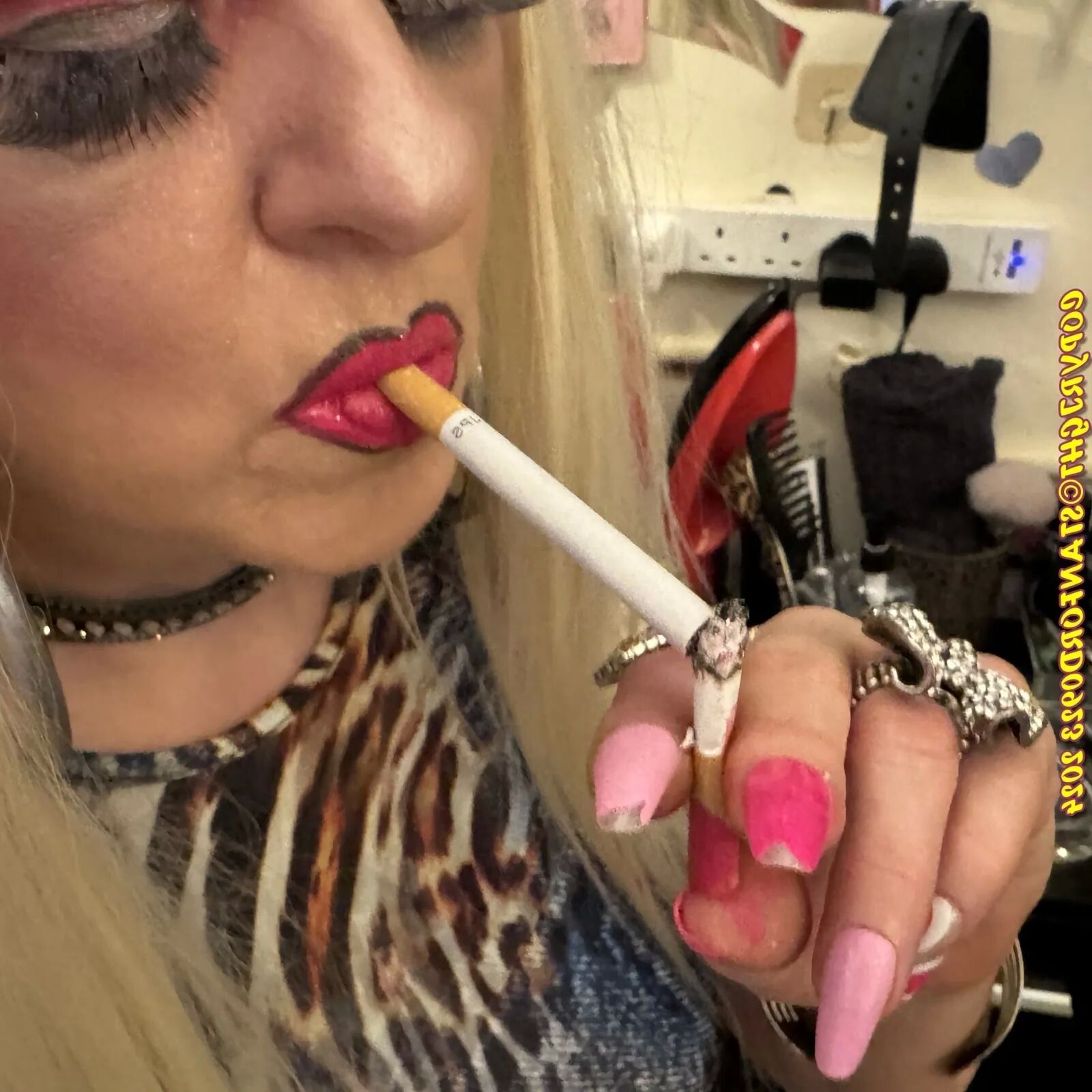SHIRLEY HIPPY SLUT - 105 Pics