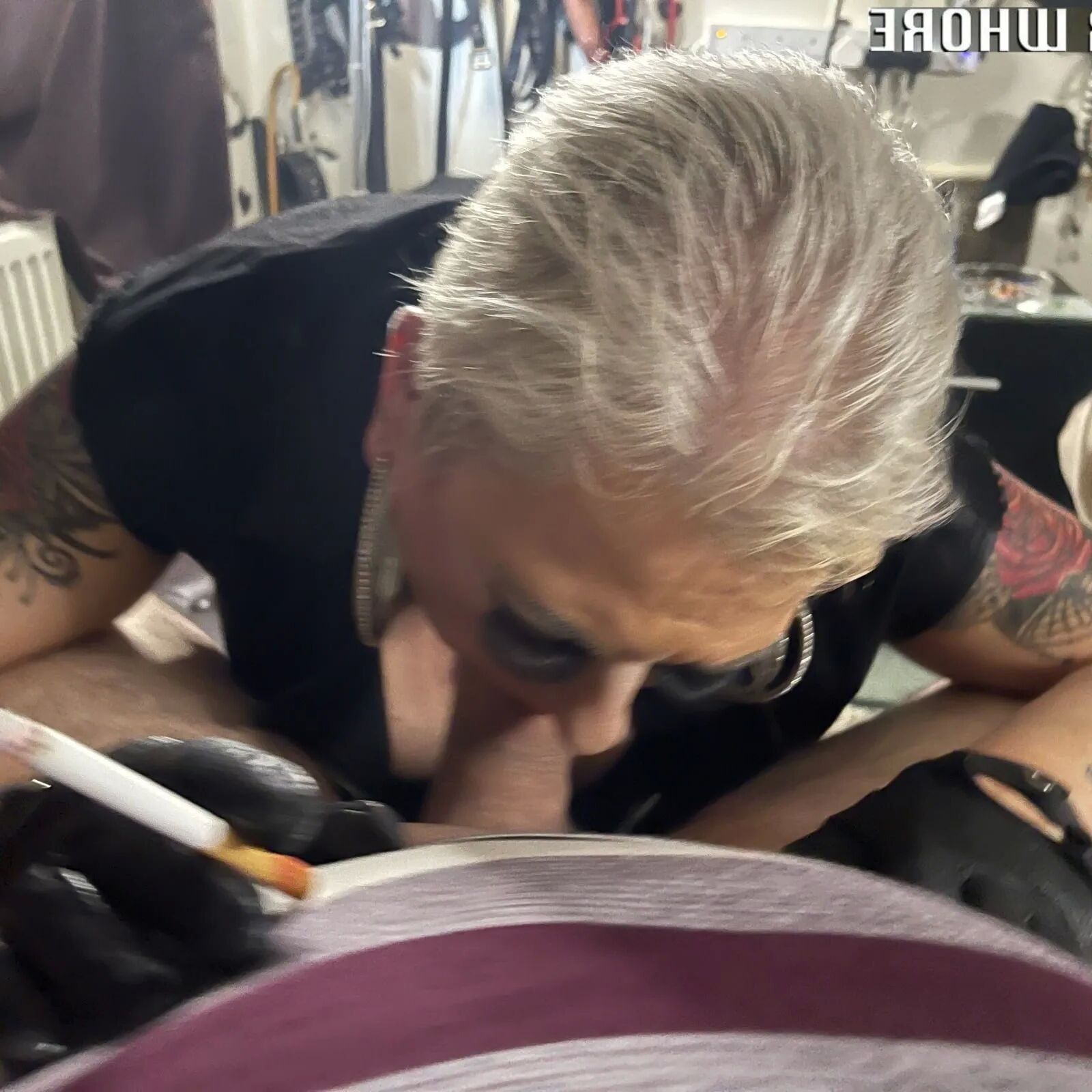 BIKER WHORE SHIRLEY - 200 Pics