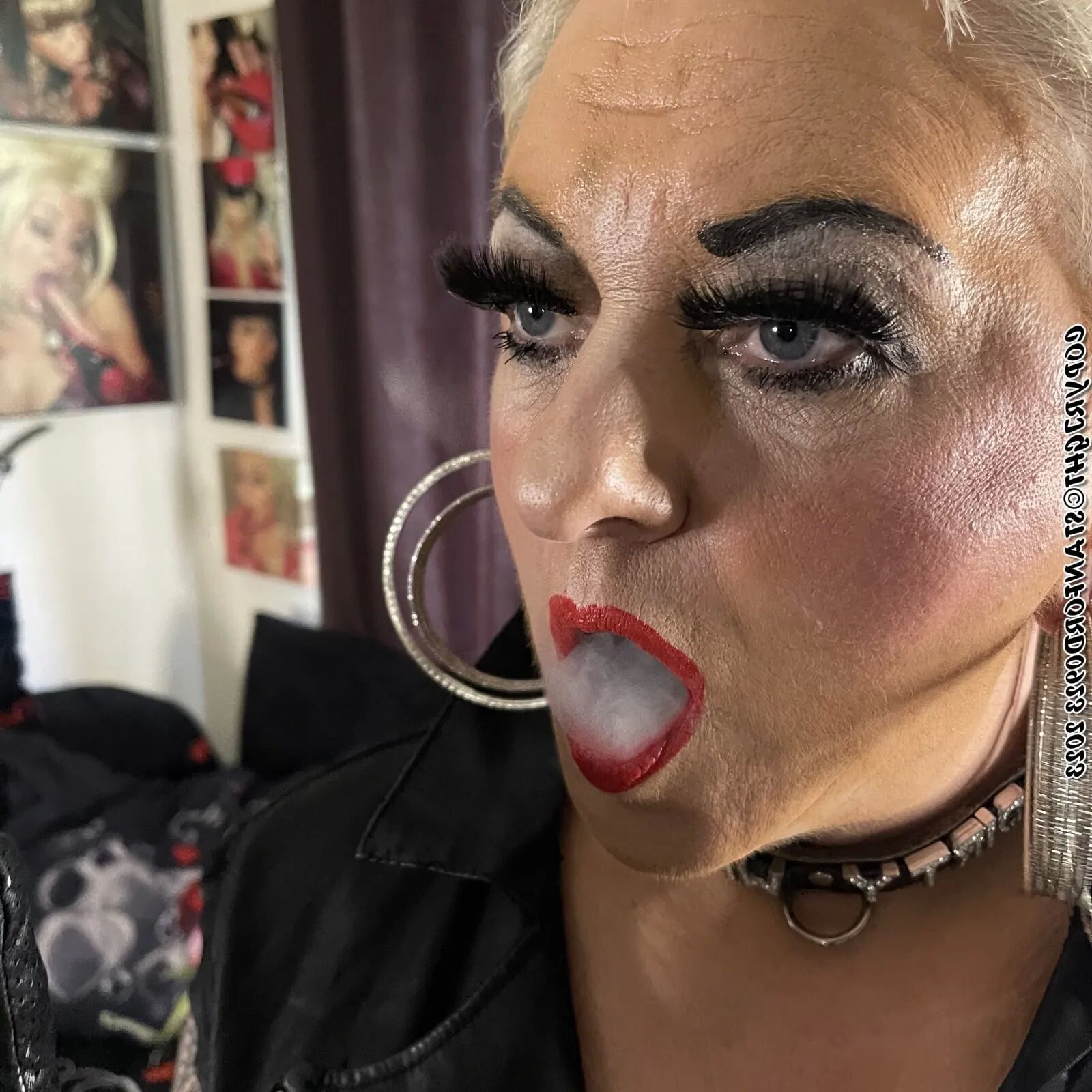 BIKER WHORE SHIRLEY - 200 Pics