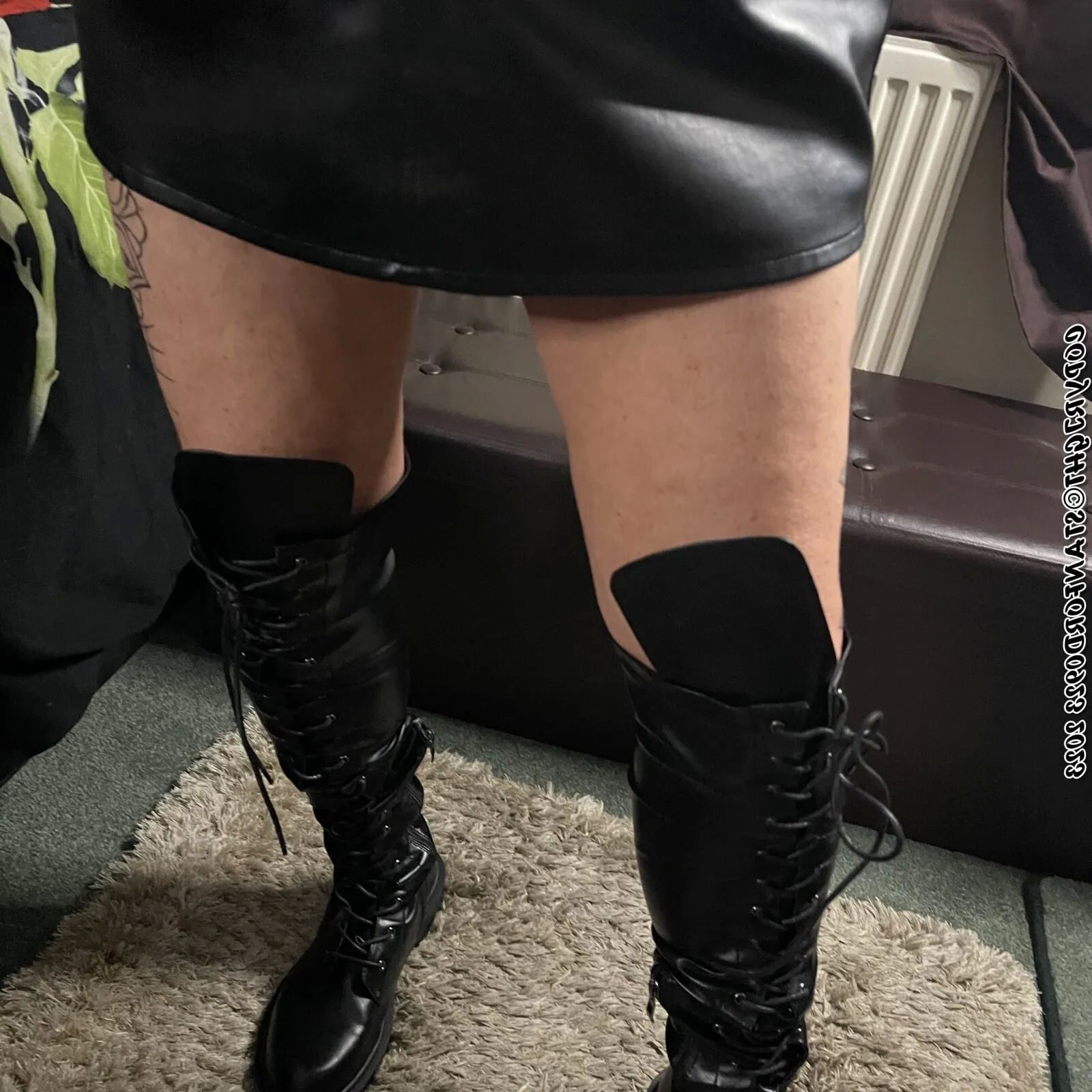 BIKER WHORE SHIRLEY - 200 Pics