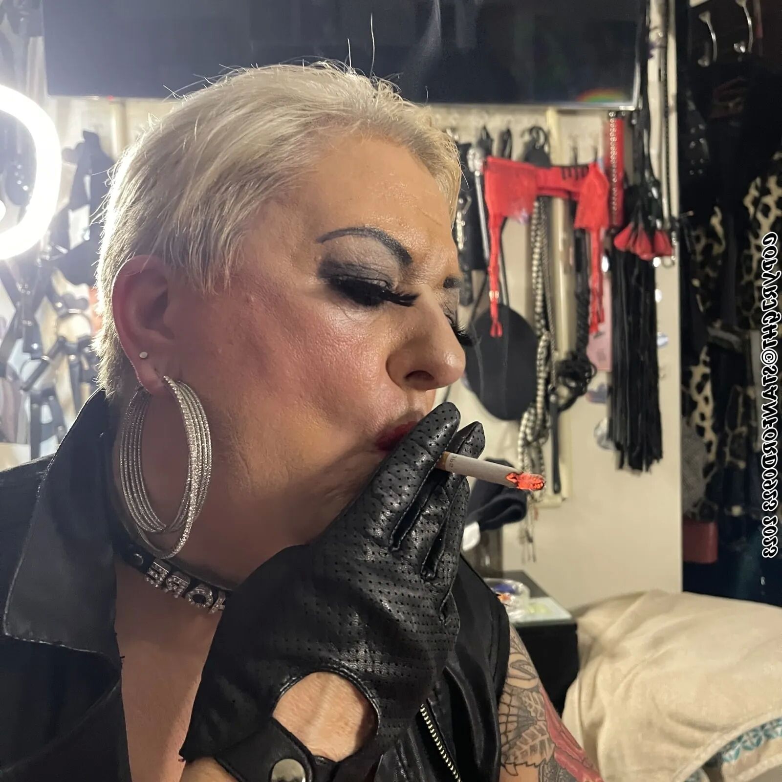 BIKER WHORE SHIRLEY - 200 Pics