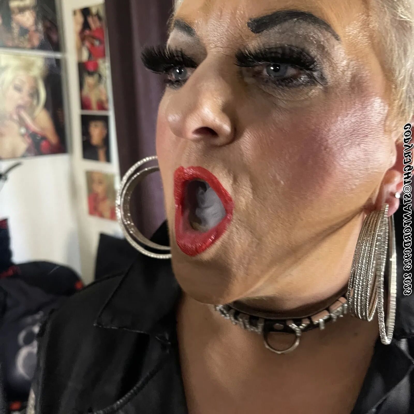 BIKER WHORE SHIRLEY - 200 Pics