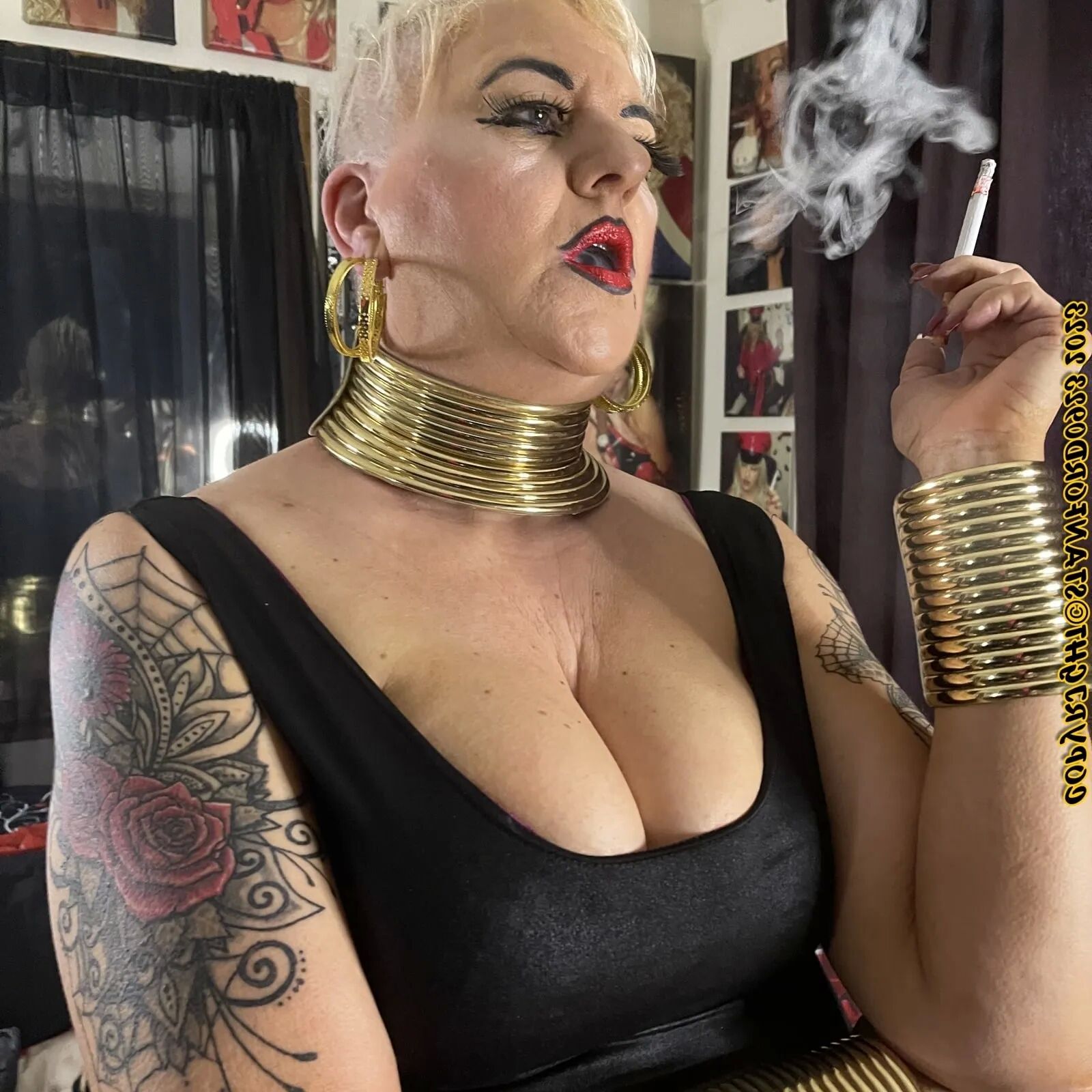 BAD AUNTIE SHIRLEY - 148 Pics
