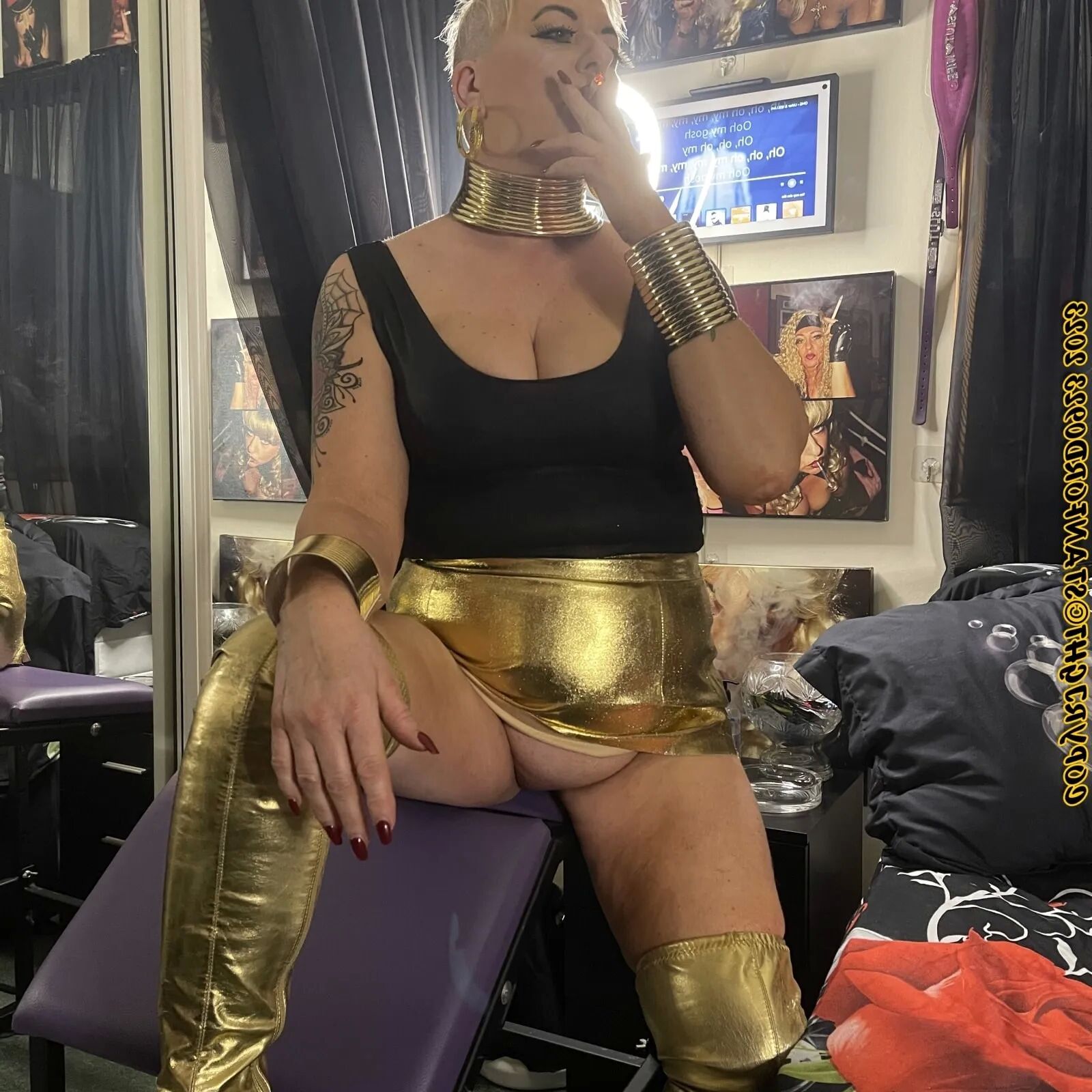 BAD AUNTIE SHIRLEY - 148 Pics