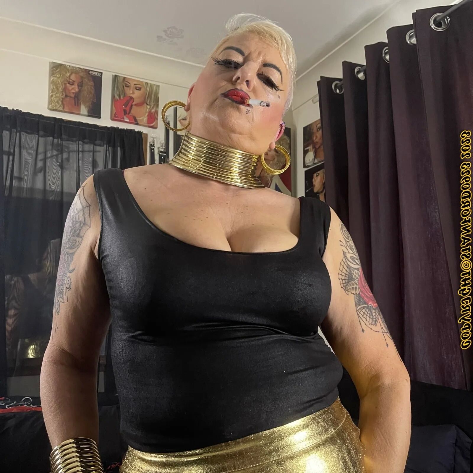 BAD AUNTIE SHIRLEY - 148 Pics