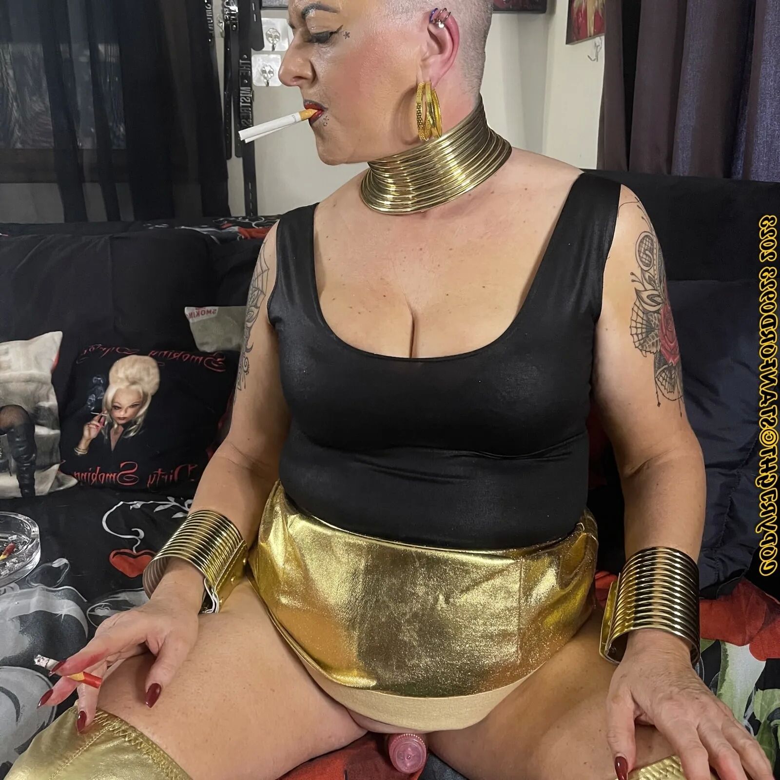 BAD AUNTIE SHIRLEY - 148 Pics