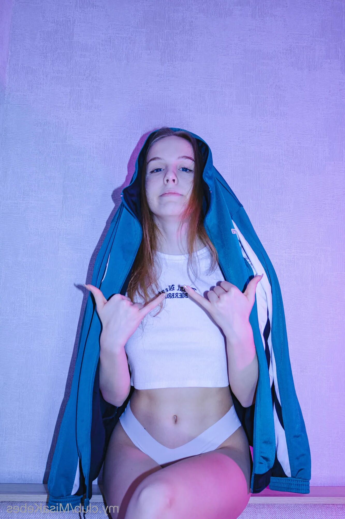 Misa Kebes Free Photos - 17 Pics
