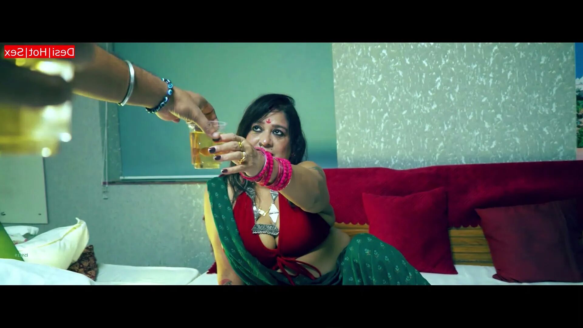 Indian Hot Bhabhi - 19 Pics