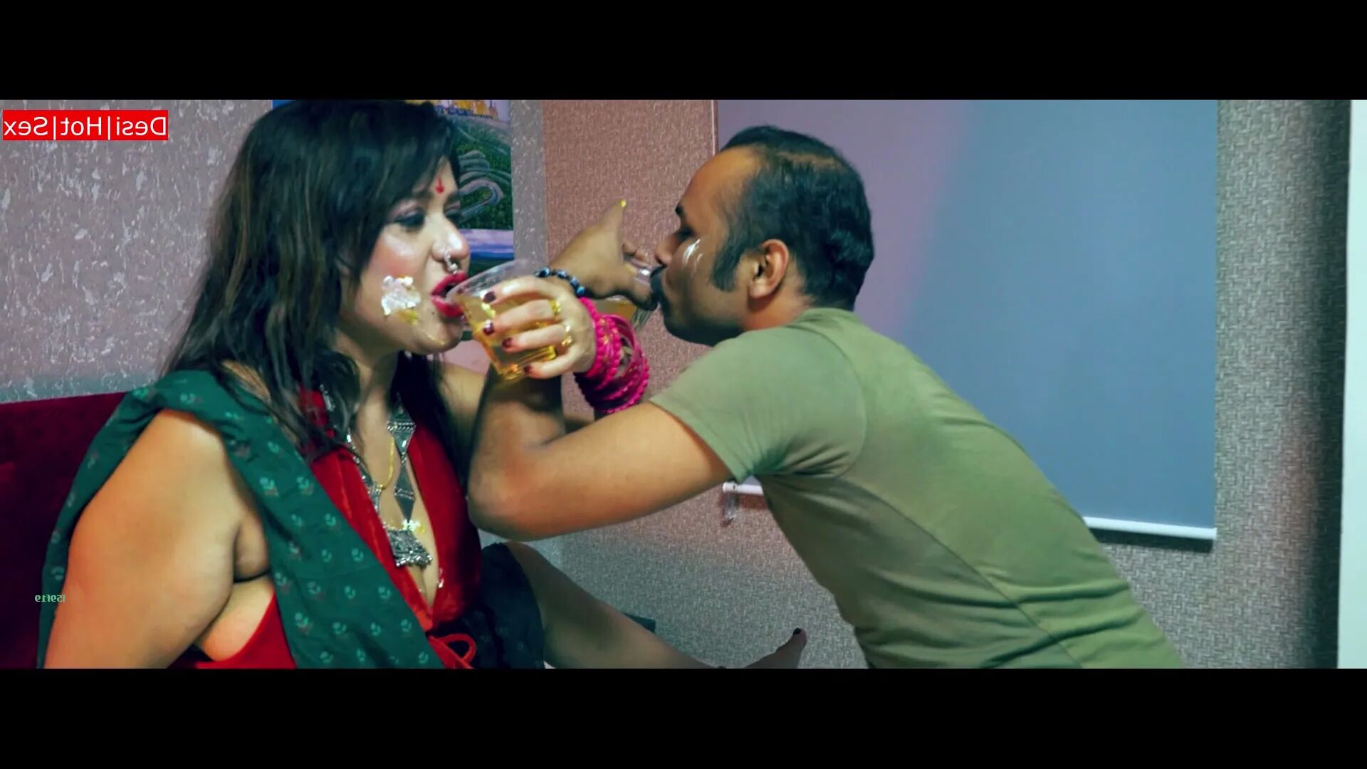 Indian Hot Bhabhi - 19 Pics