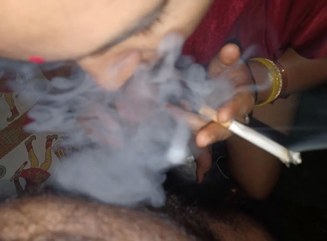 Sonali bhabhi k sath party - 7 Pics