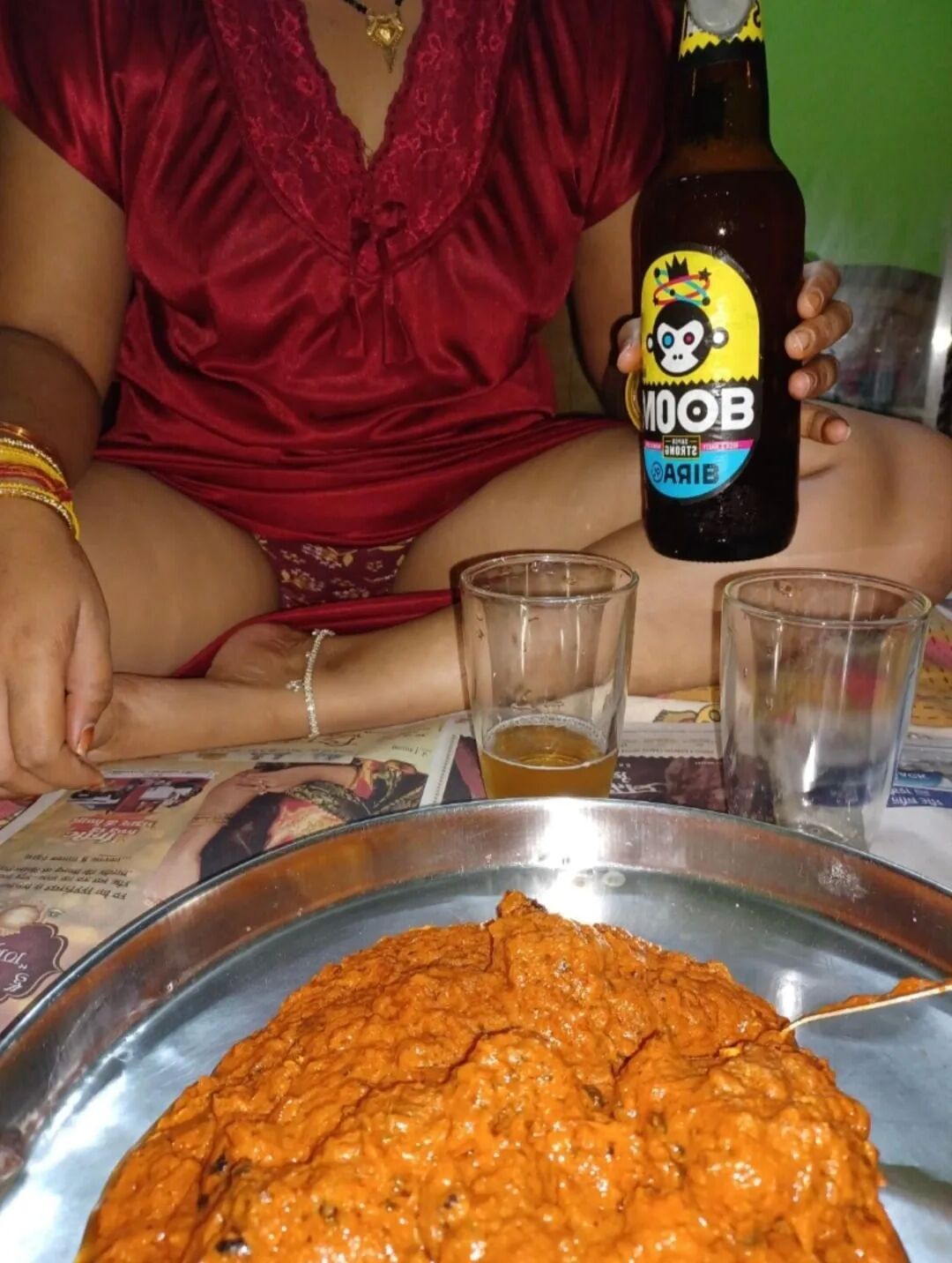 Sonali bhabhi k sath party - 7 Pics