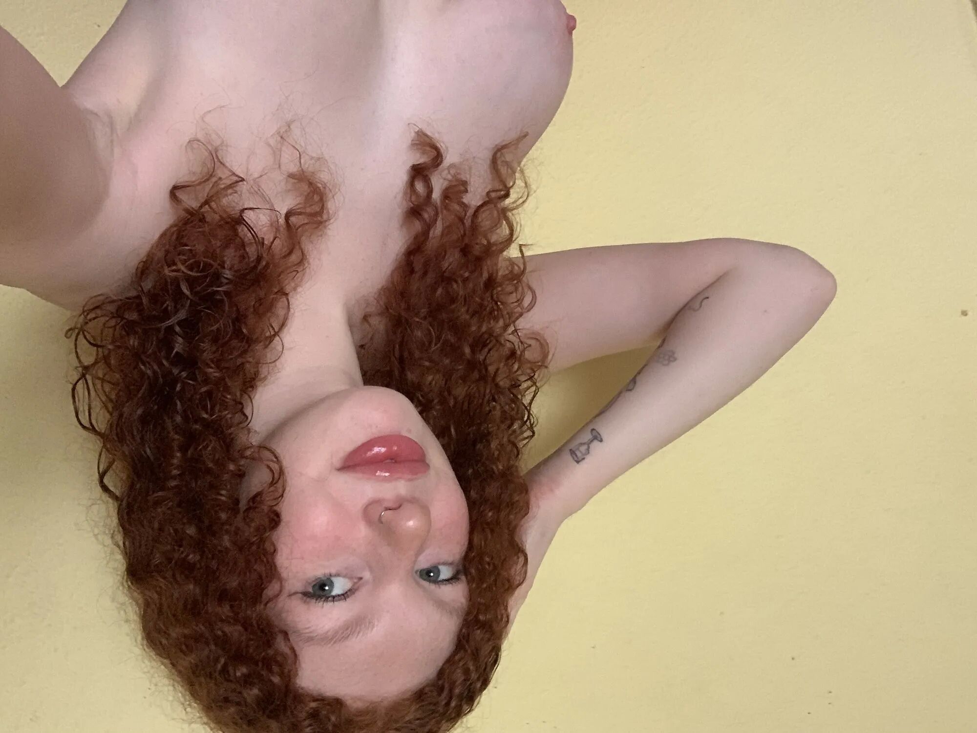 18yo red haired Teen - 23 Pics