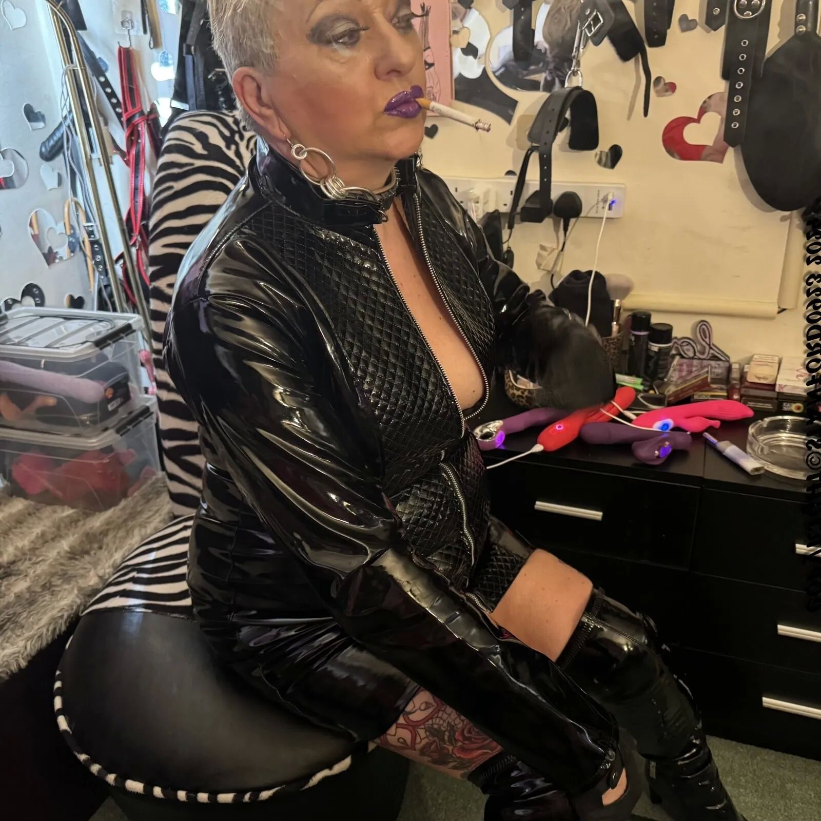 SHIRLEY MISS DOMINATRIX - 87 Pics
