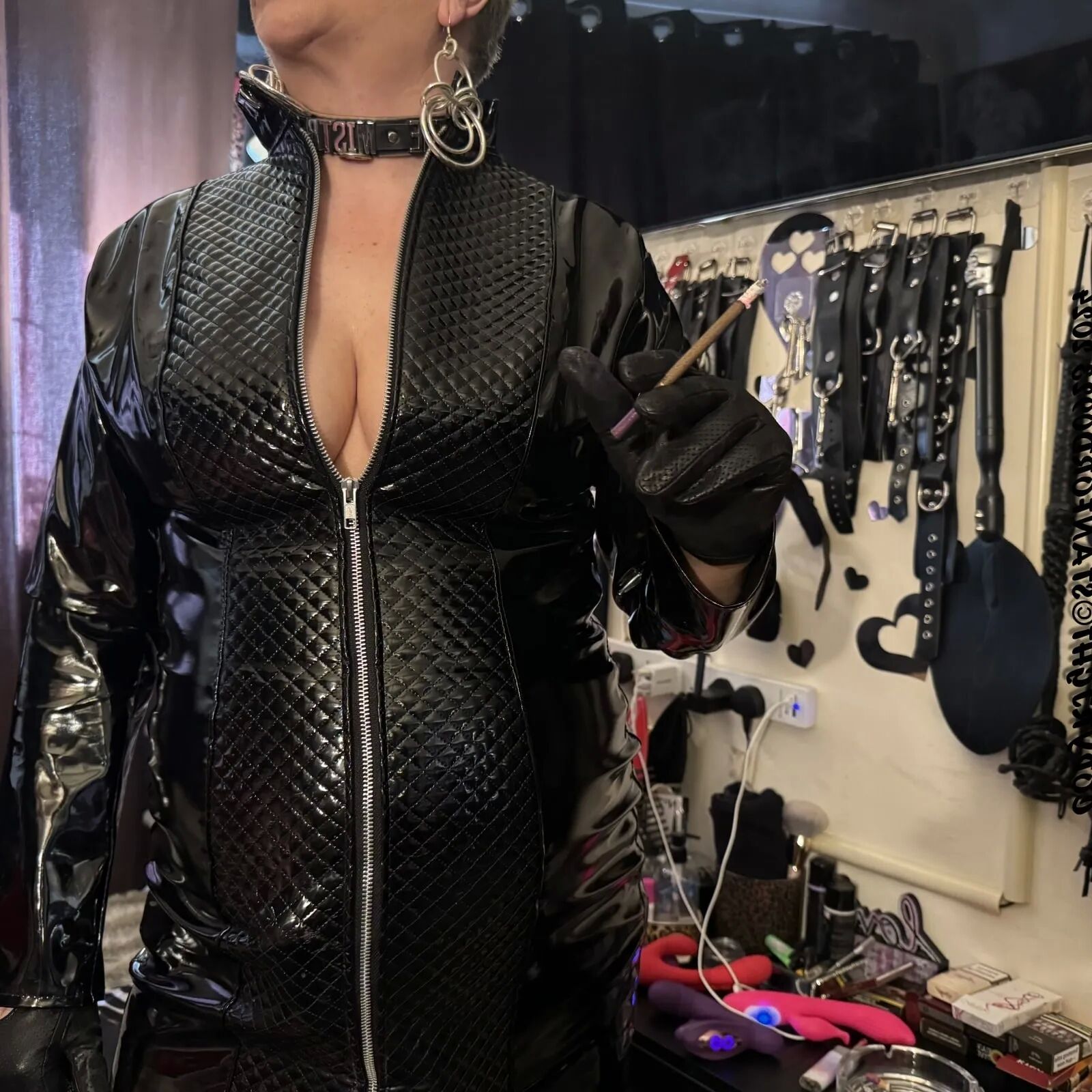 SHIRLEY MISS DOMINATRIX - 87 Pics