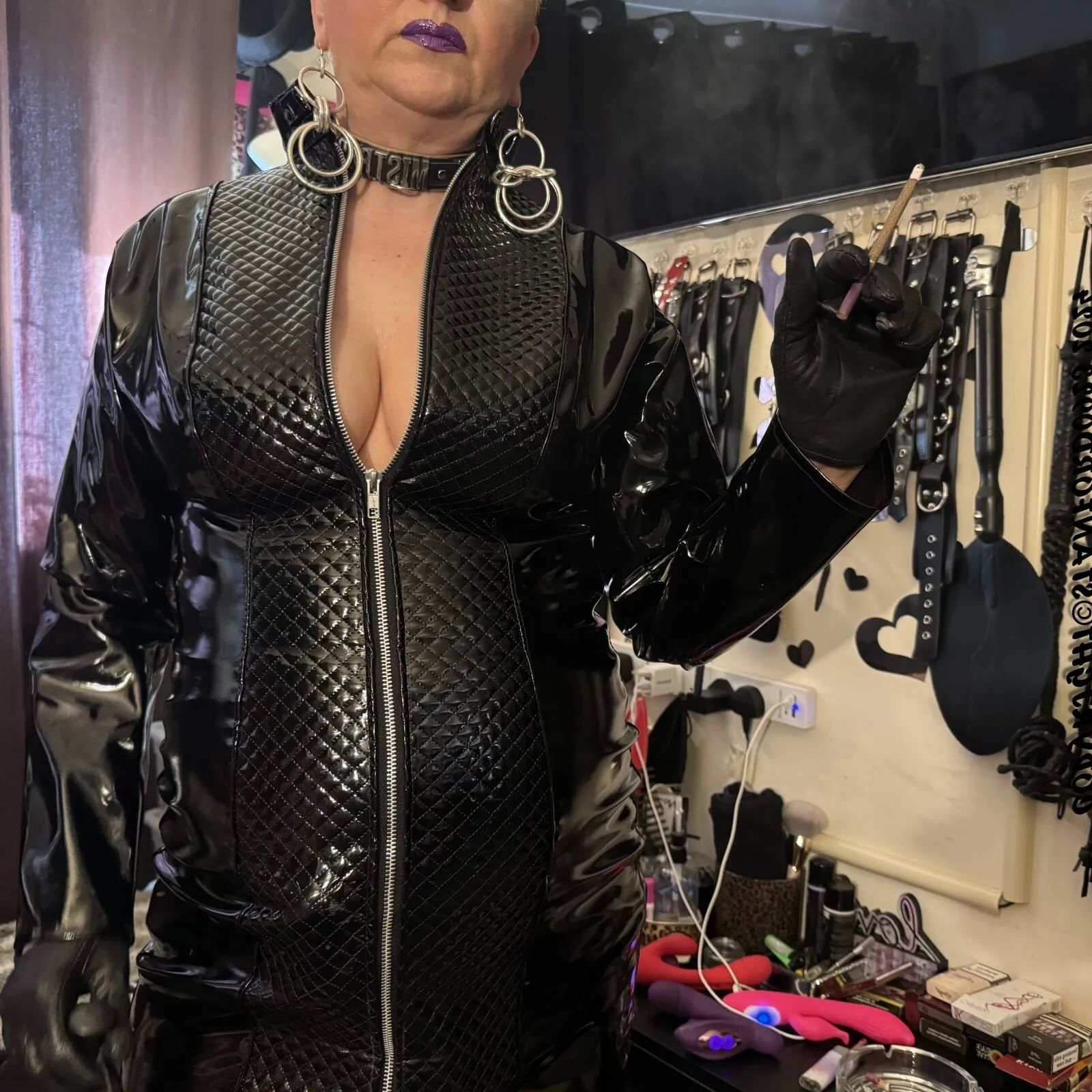 SHIRLEY MISS DOMINATRIX - 87 Pics