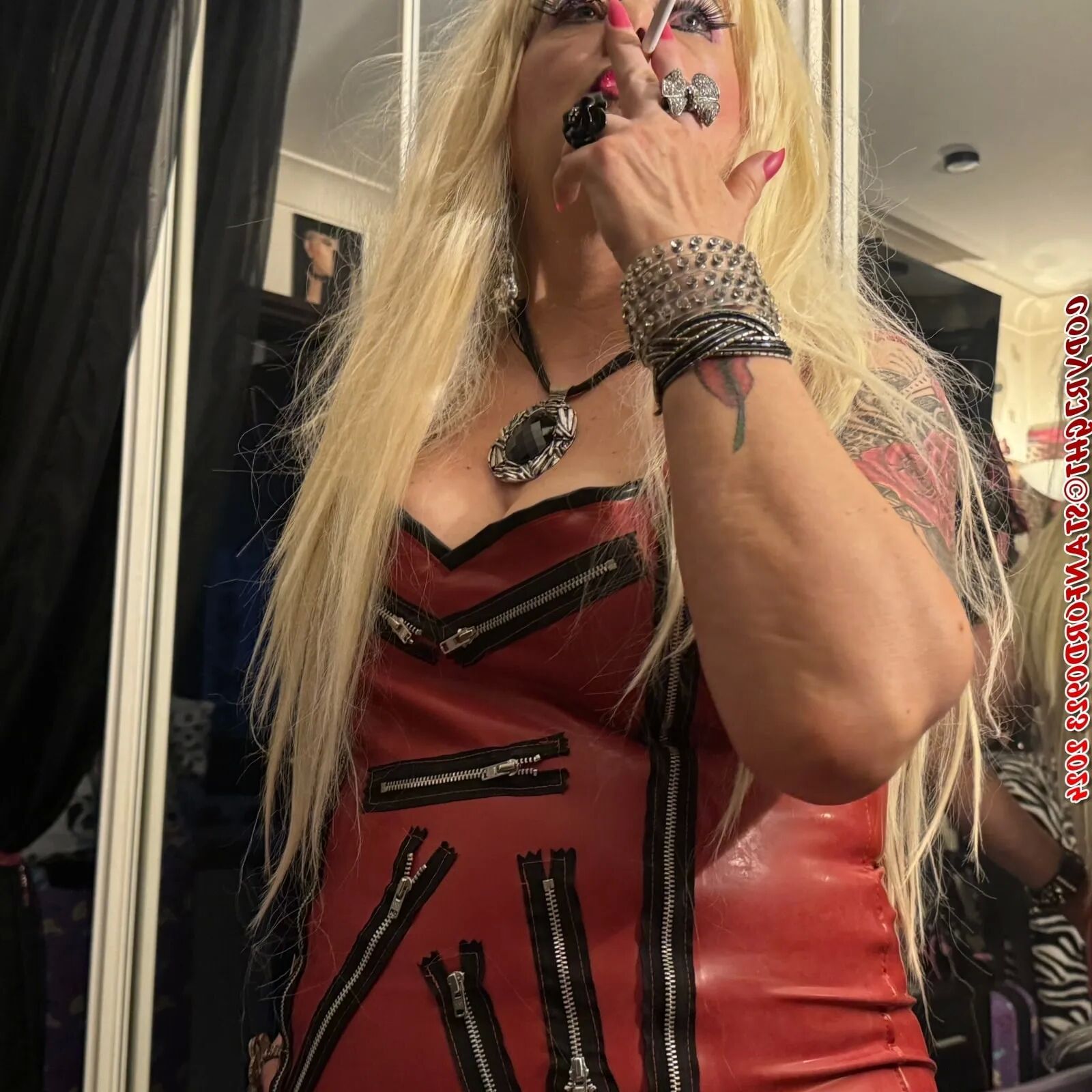 WHORE MOMMY TAKES YOUR COCK - 141 Pics