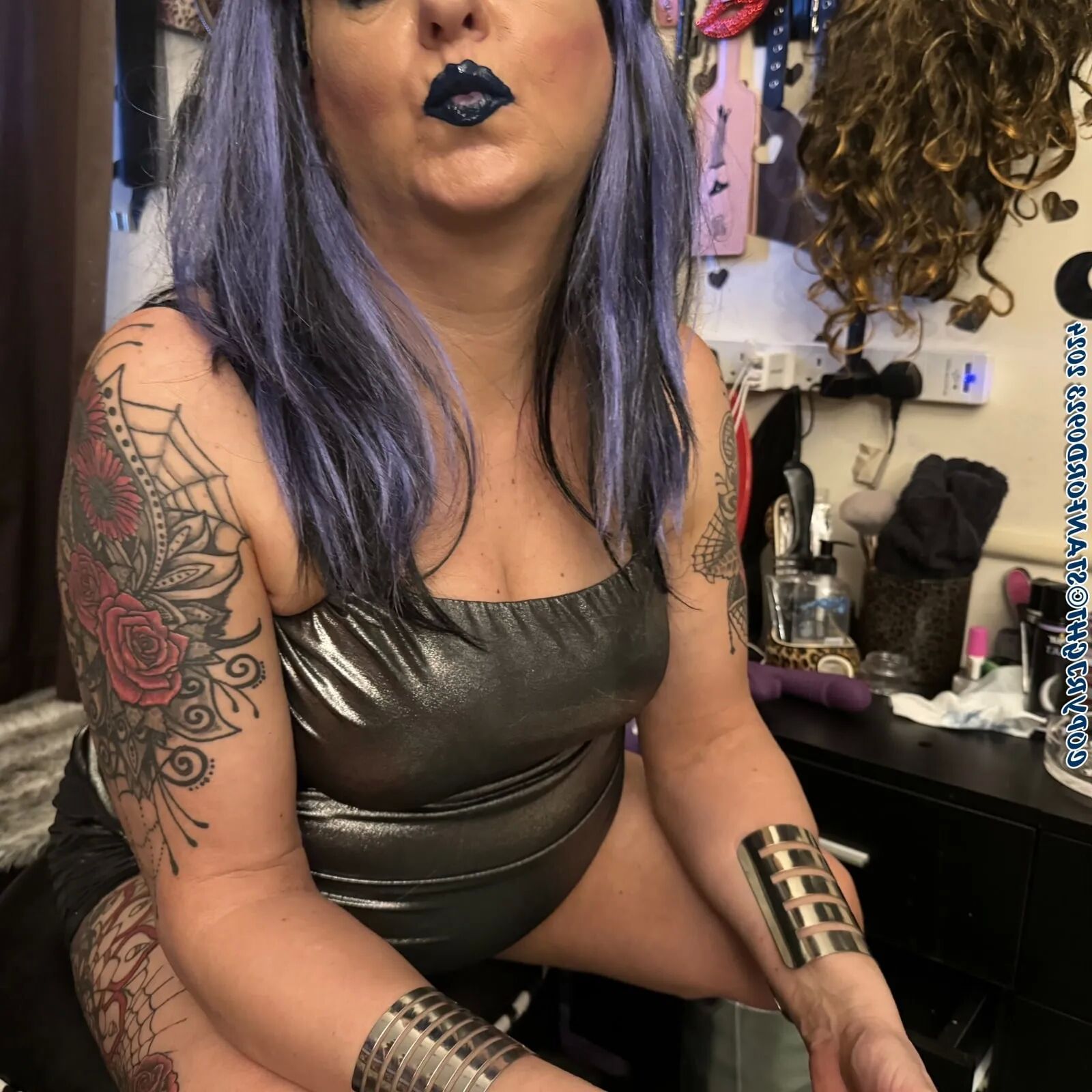 SHIRLEY TRASH MOM - 108 Pics