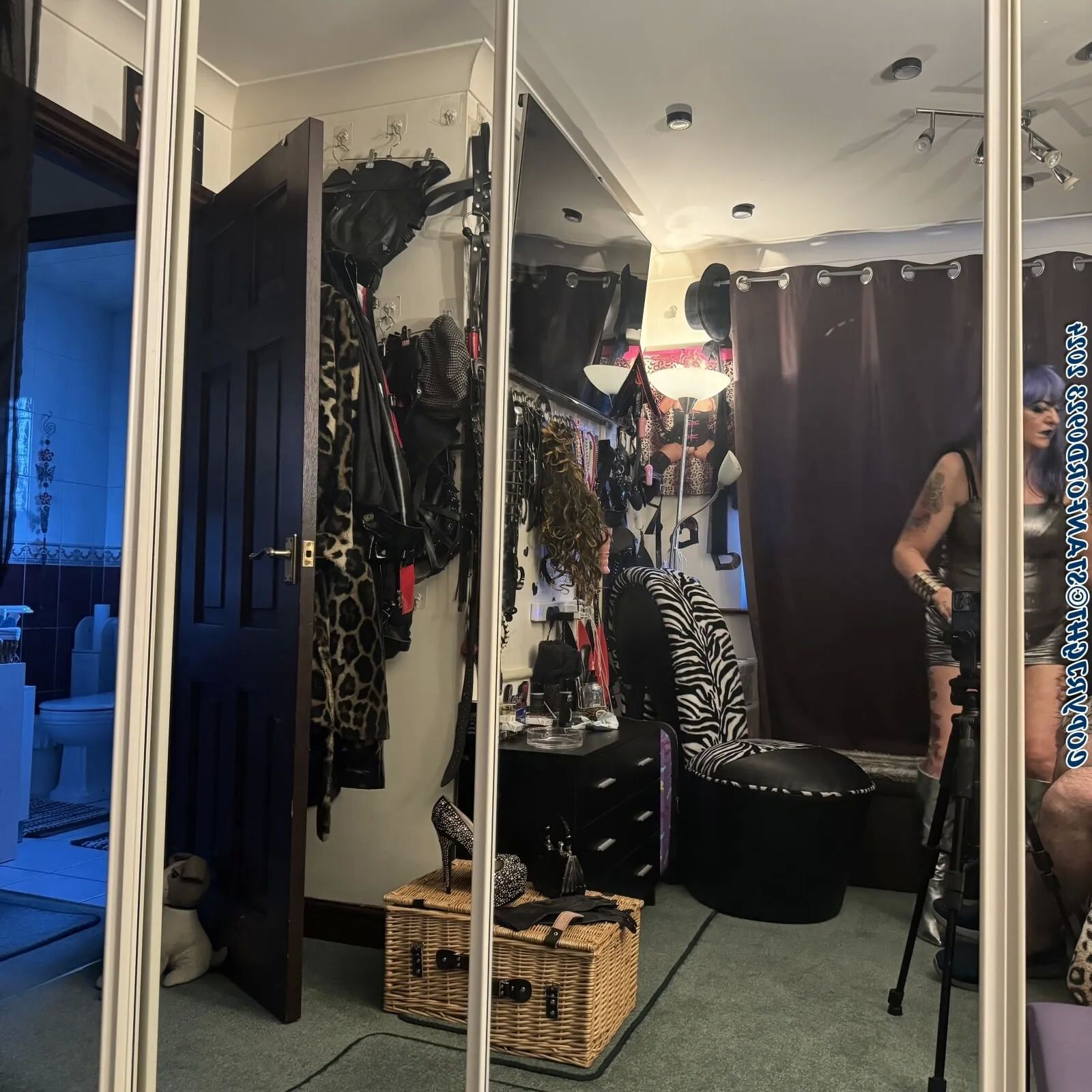 SHIRLEY TRASH MOM - 108 Pics