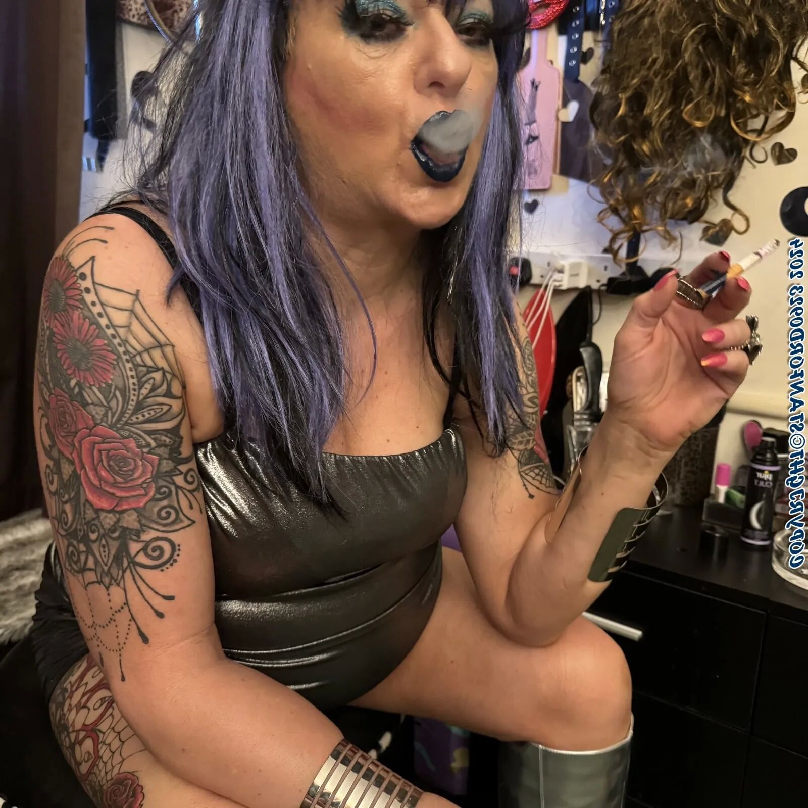 SHIRLEY TRASH MOM - 108 Pics