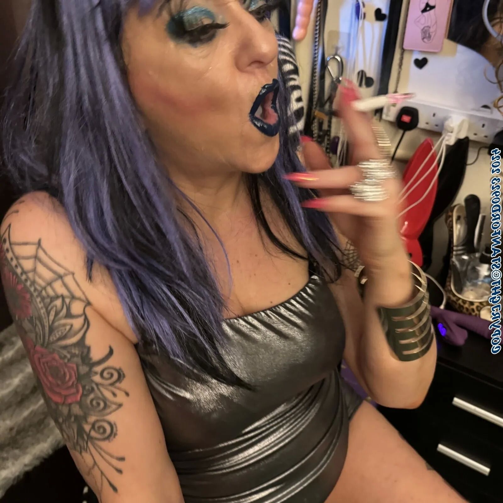 SHIRLEY TRASH MOM - 108 Pics