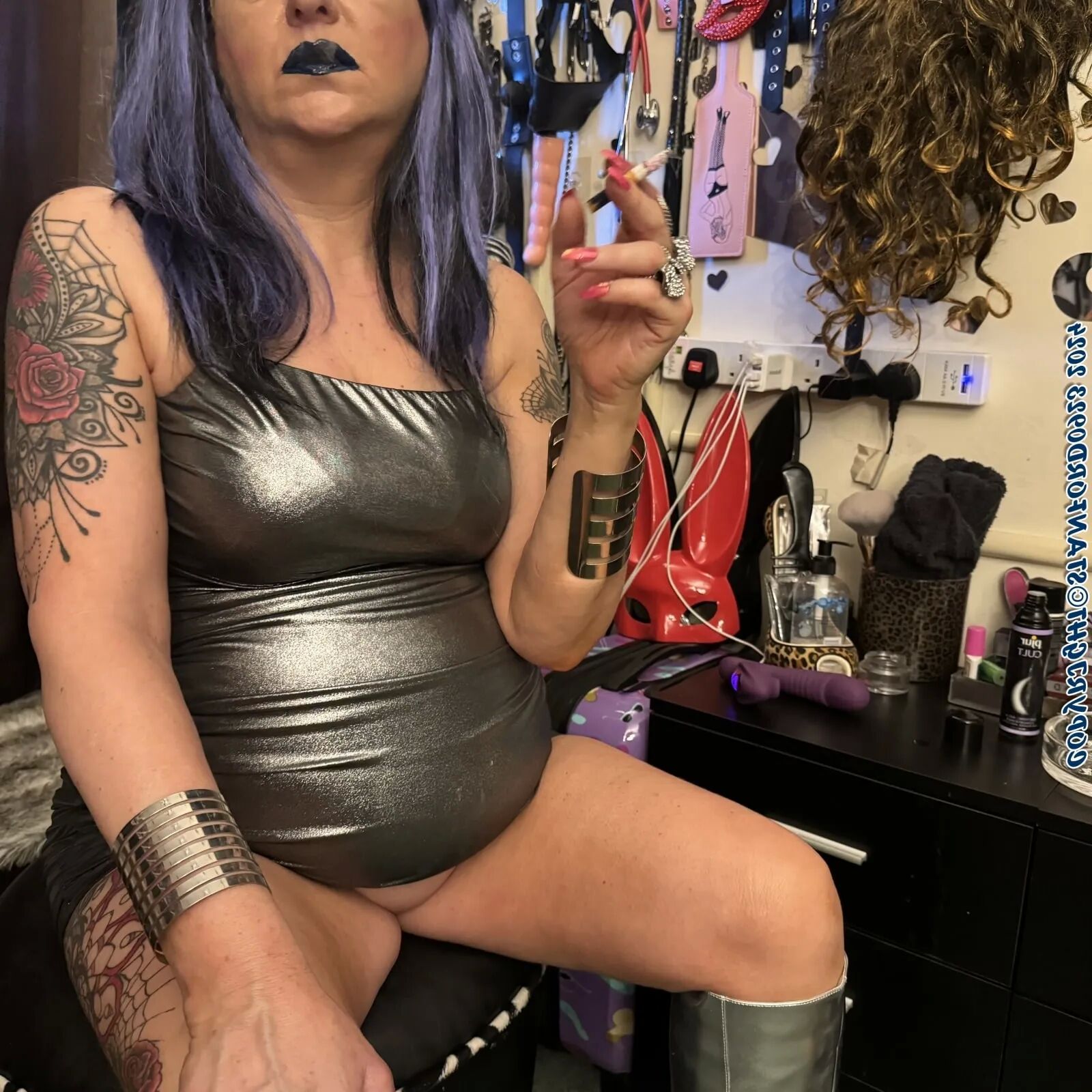 SHIRLEY TRASH MOM - 108 Pics