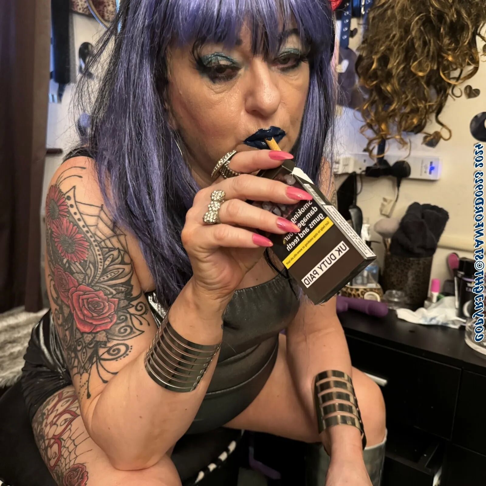 SHIRLEY TRASH MOM - 108 Pics