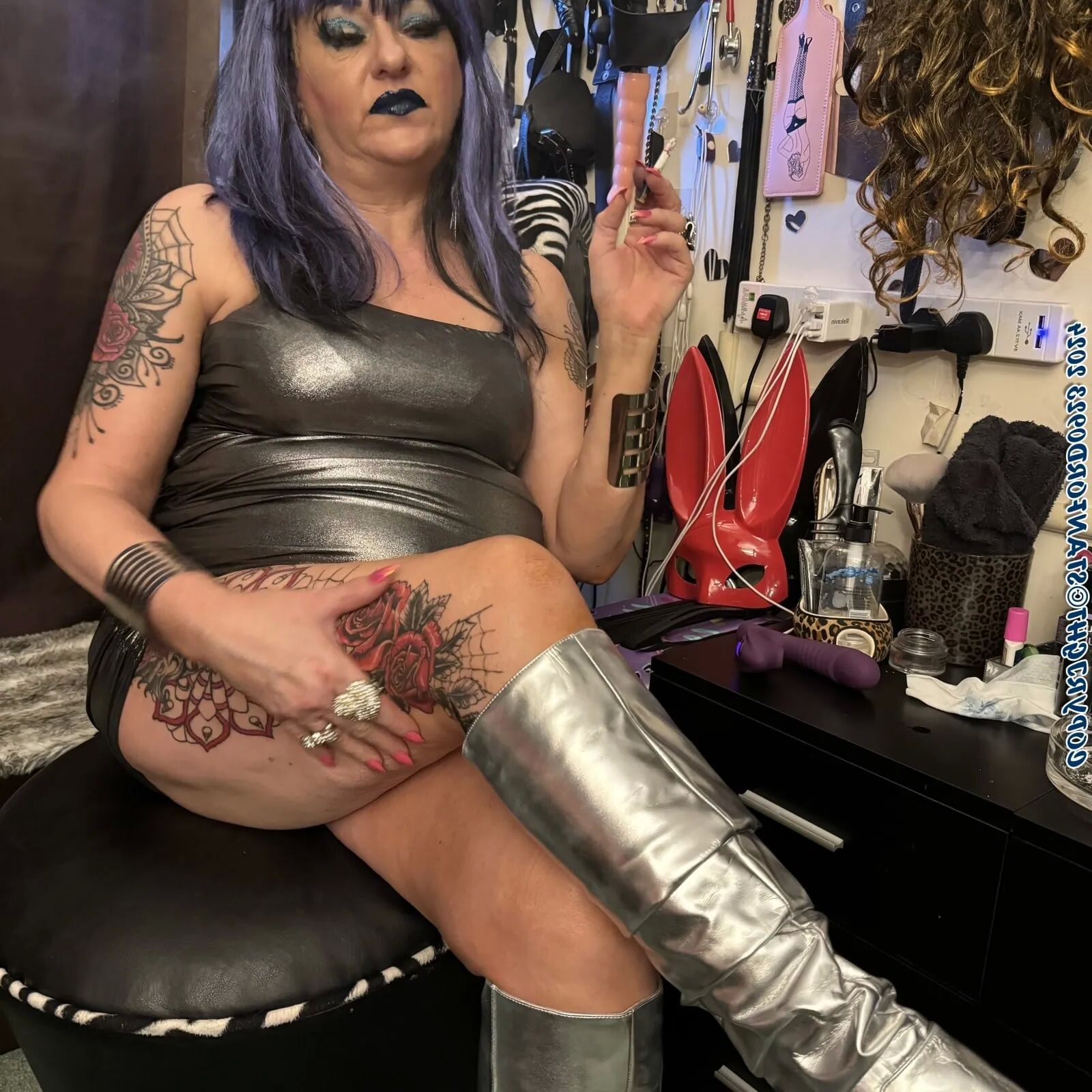 SHIRLEY TRASH MOM - 108 Pics