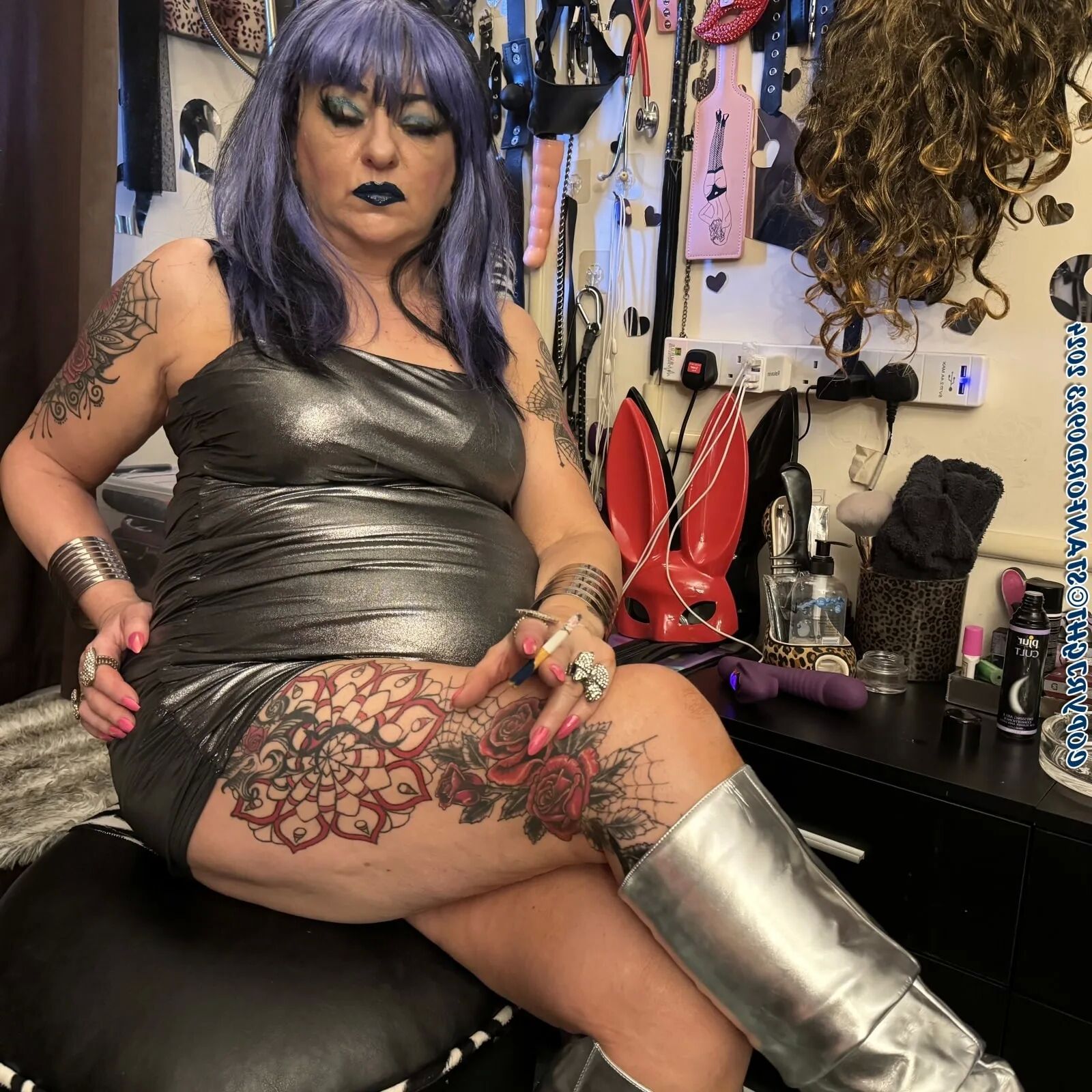 SHIRLEY TRASH MOM - 108 Pics
