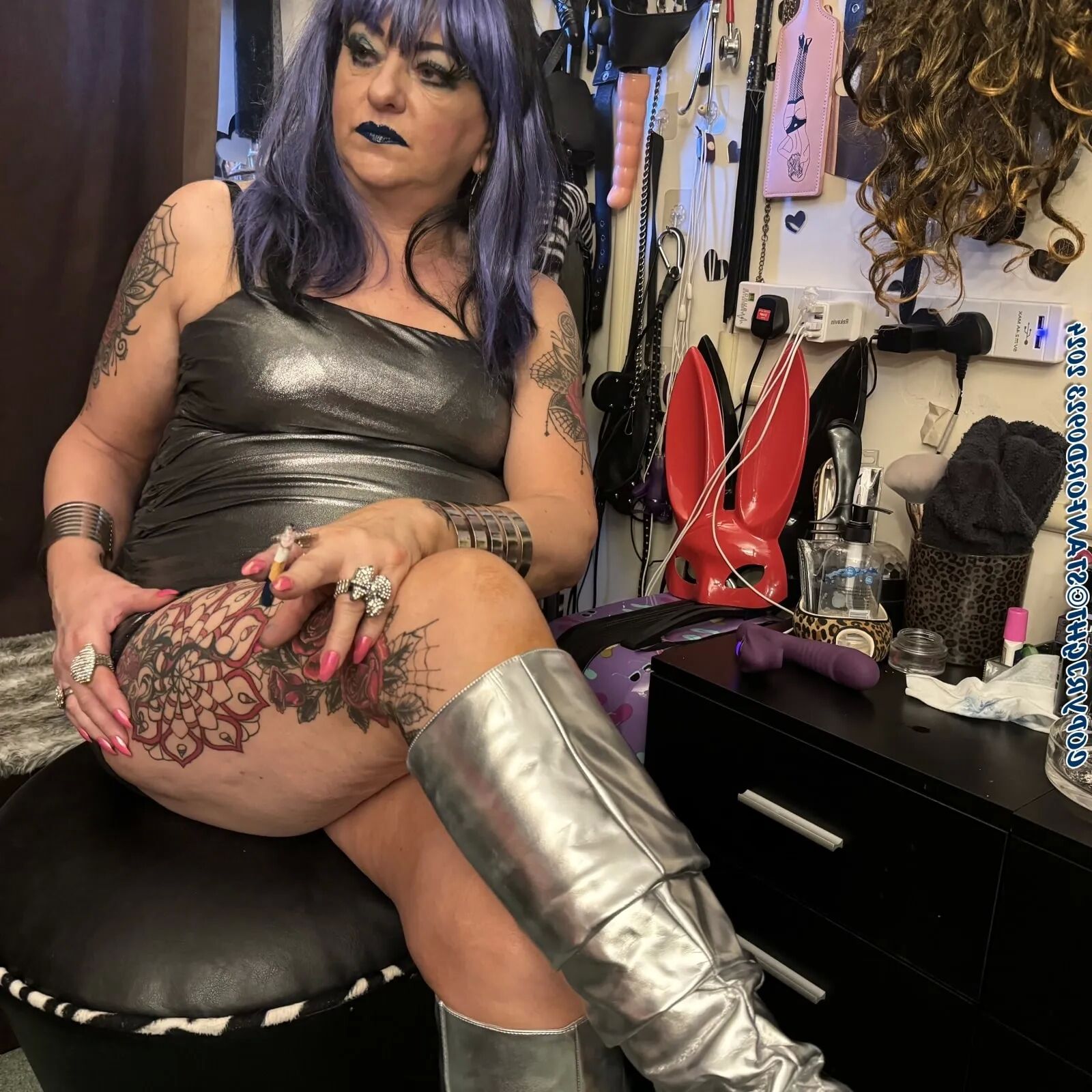 SHIRLEY TRASH MOM - 108 Pics