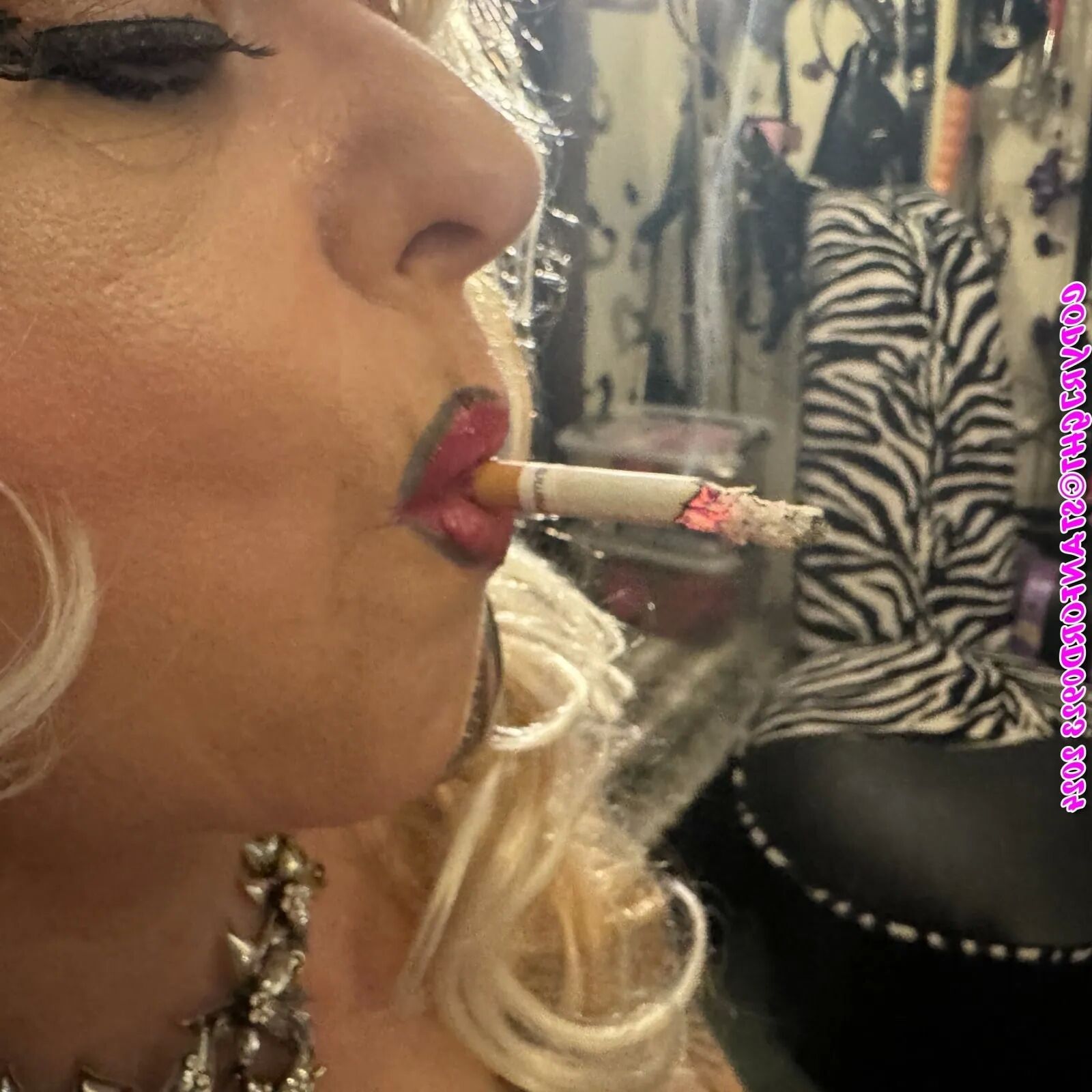 SEXY MILF SHIRLEY - 149 Pics
