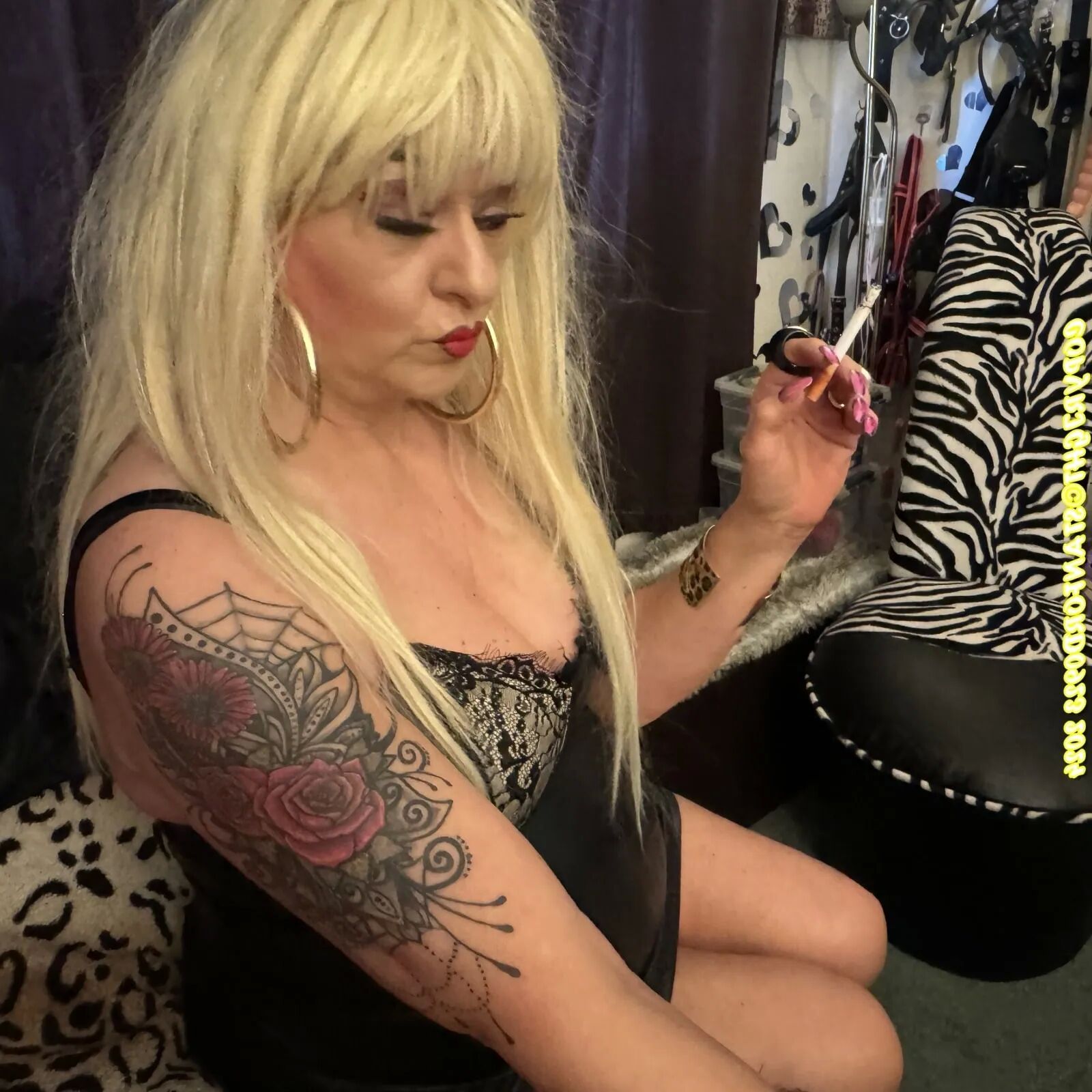 SHIRLEY I LET MEN CUM IN MY MOUTH - 142 Pics