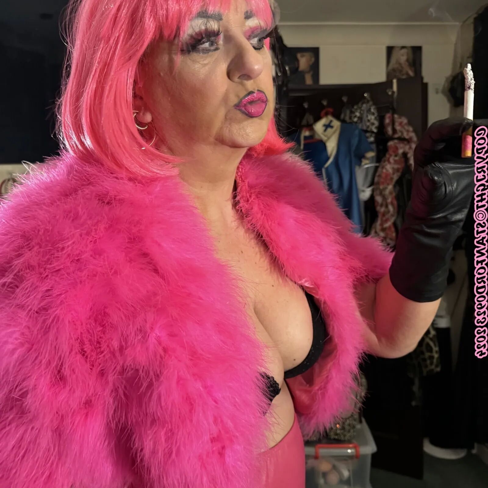 HOOKER BARBIE -SHIRLEY - 108 Pics