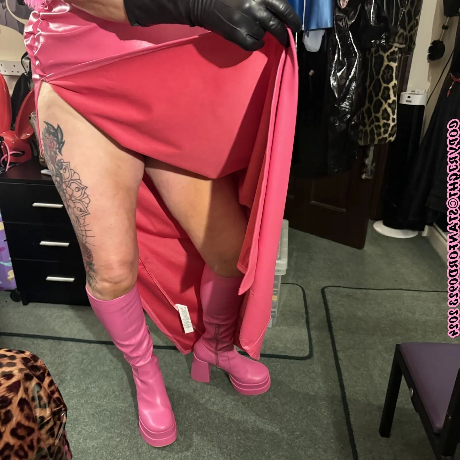 HOOKER BARBIE -SHIRLEY - 108 Pics