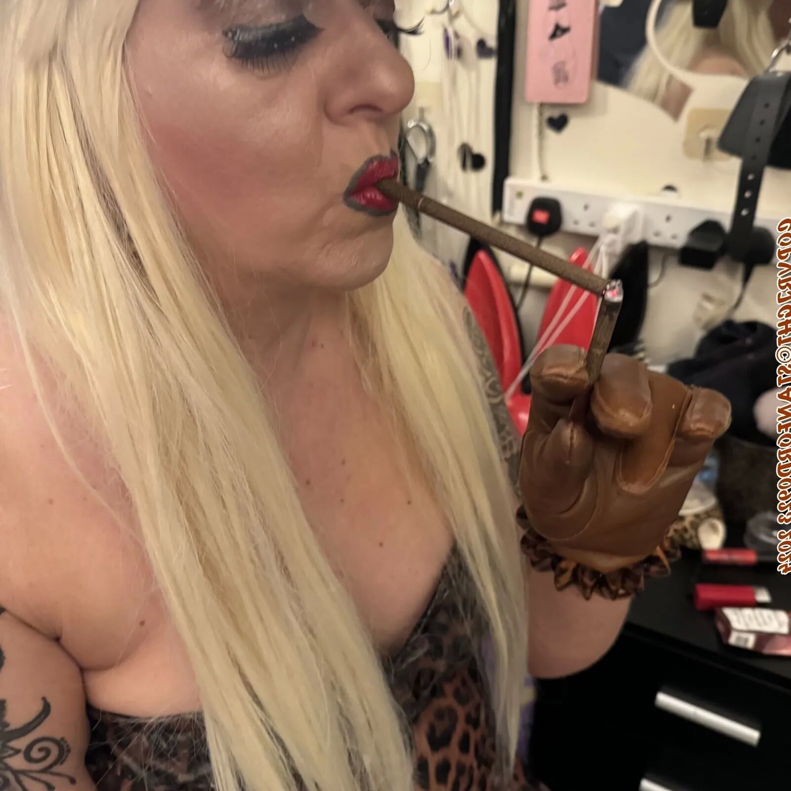LET OTHER MEN FUCK SHIRLEY - 97 Pics