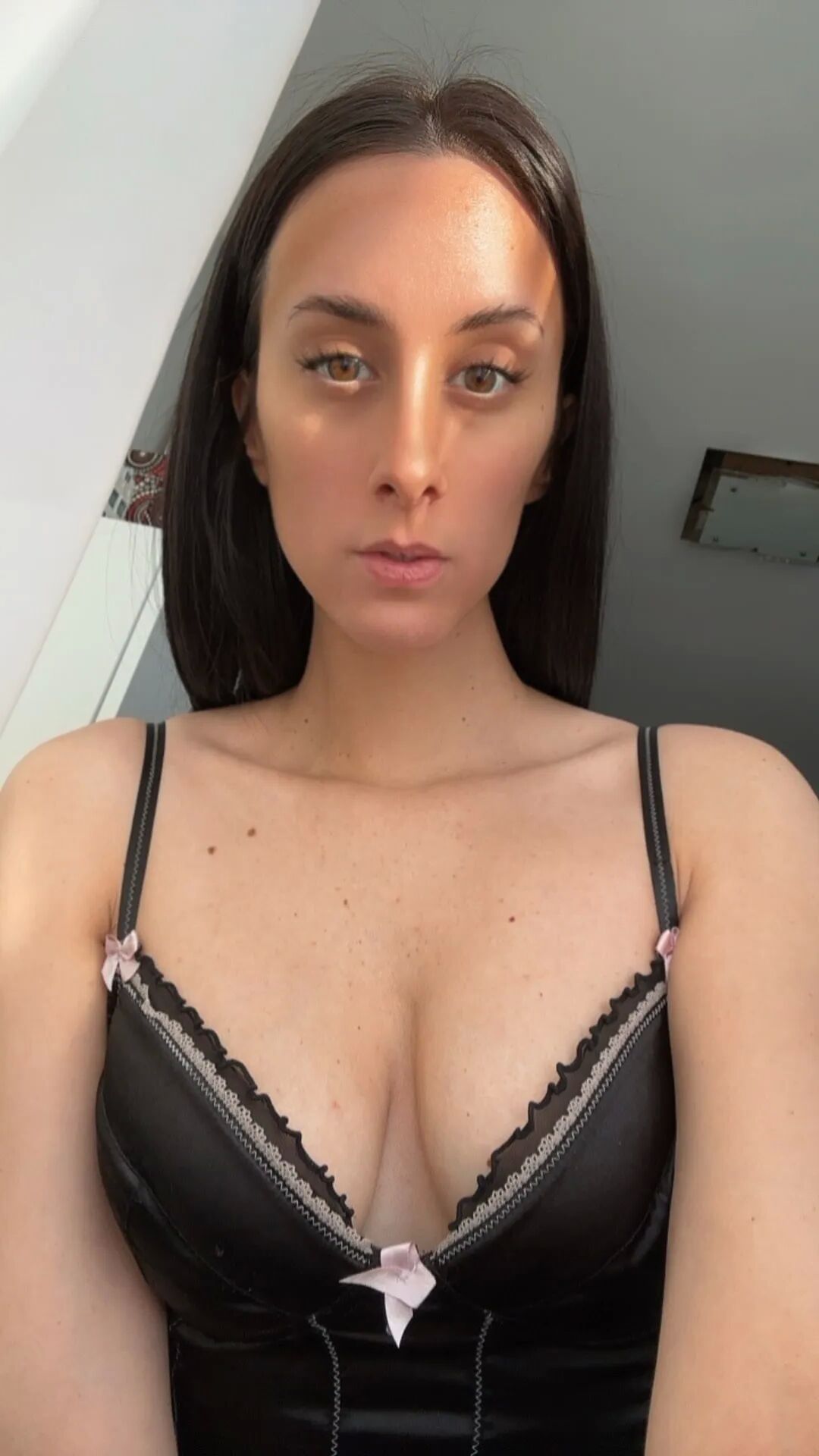 In Black! - 9 Pics