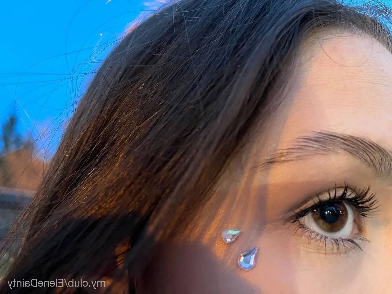 Becky Free Photos - 5 Pics