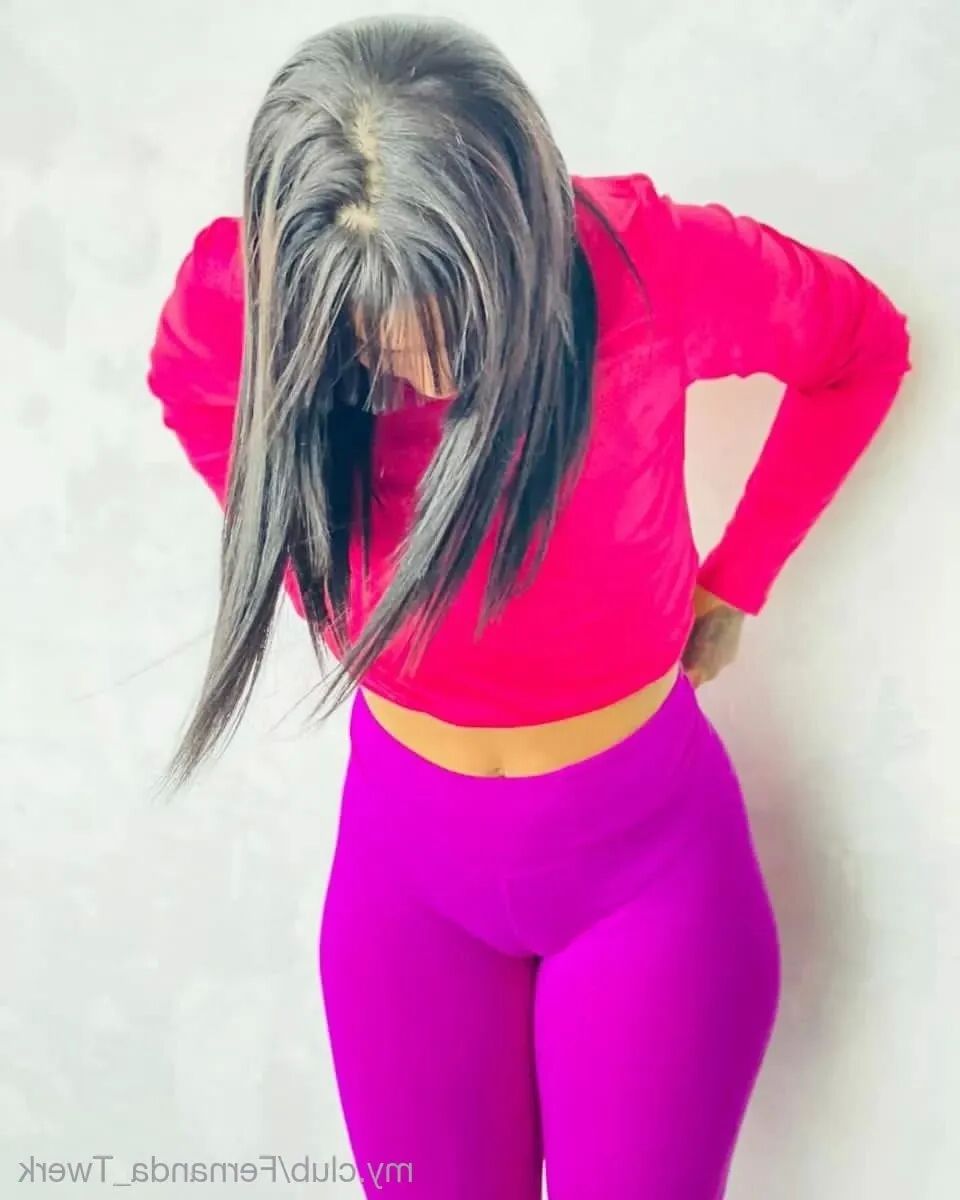 Fernanda Twerk Free Photos - 8 Pics