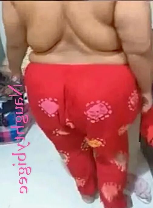Big ass aunty live ahow - 6 Pics