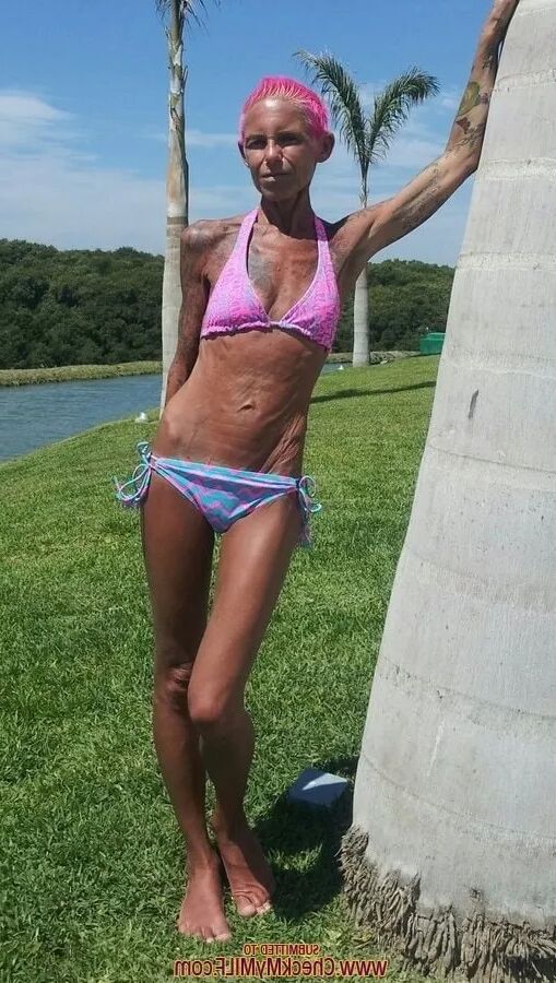 Check My MILF Hot on on the beach - 11 Pics