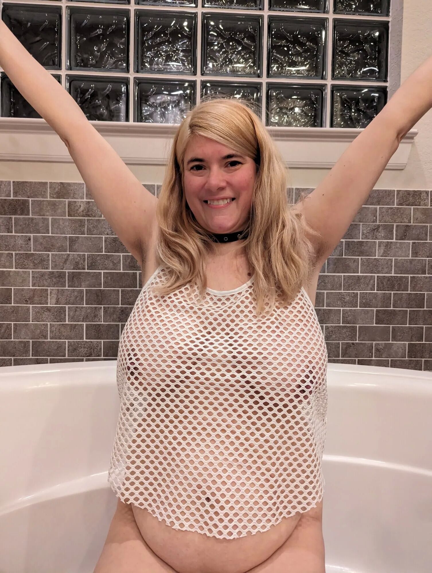 Big Tits Oiled Up - 11 Pics