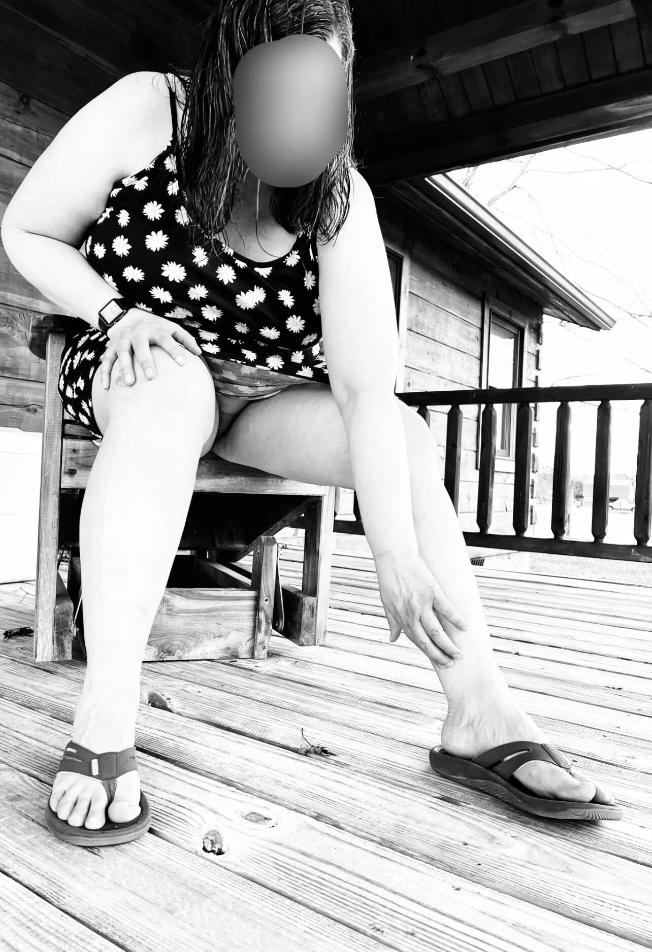 Pantyless Wife Sundress Flash - 10 Pics